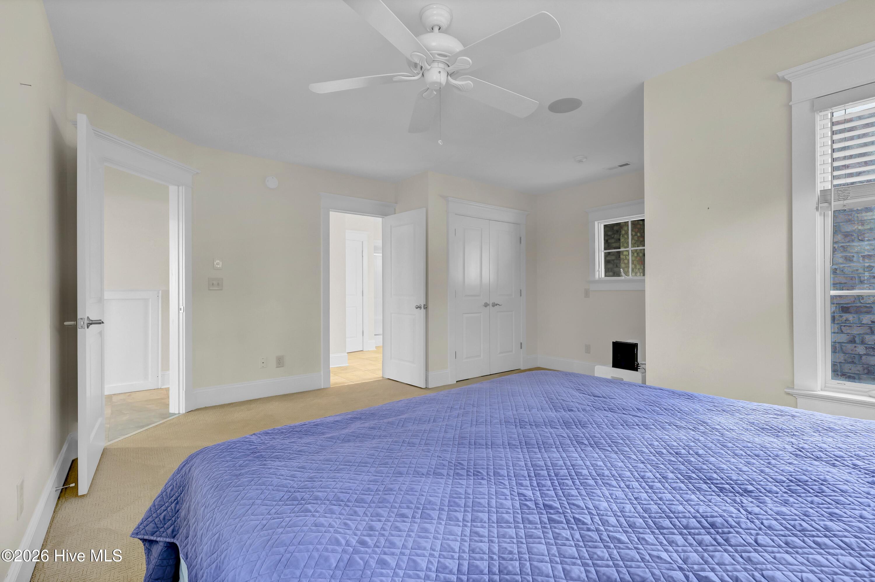 100569484 | Photo 70