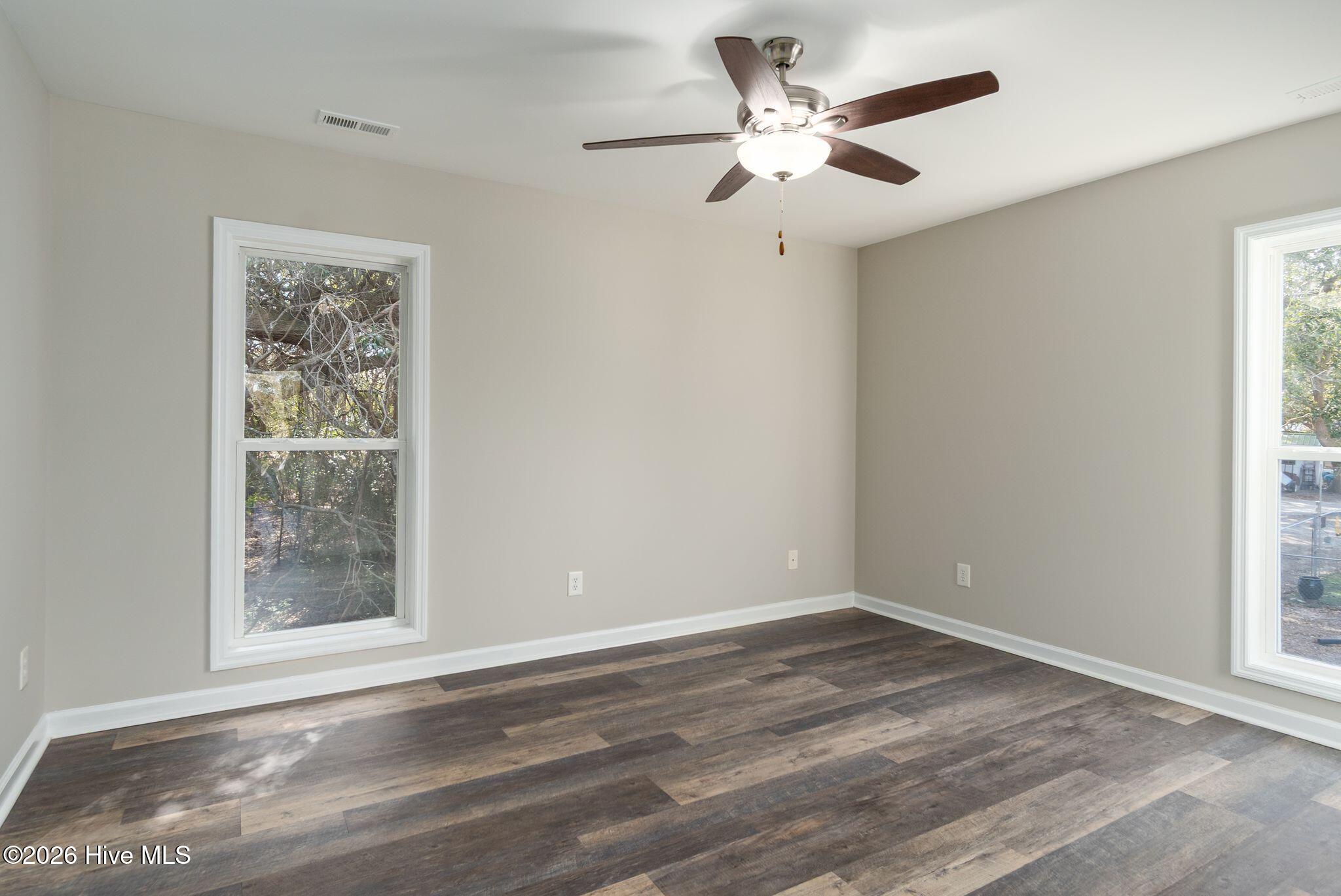 100555153 | Photo 24