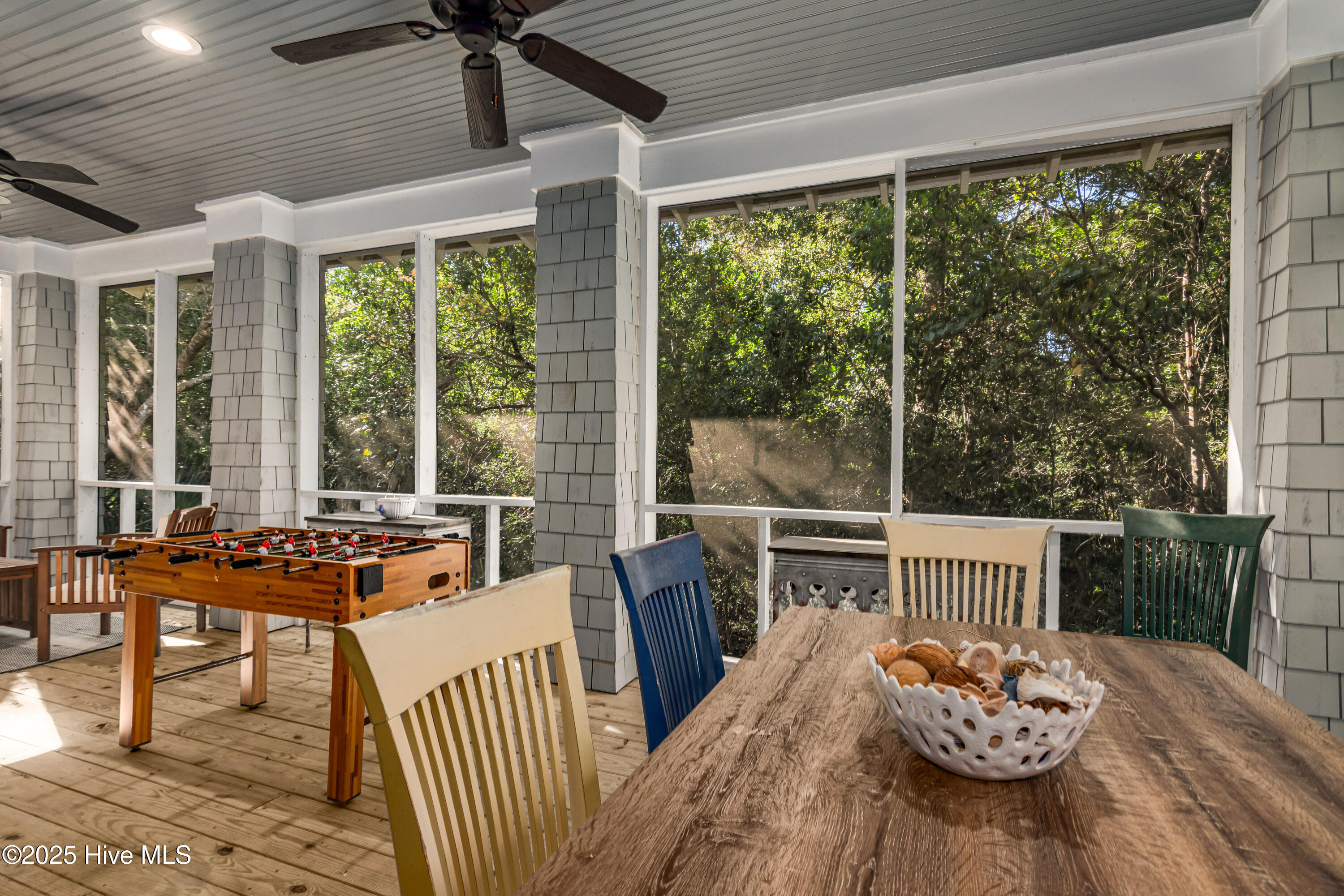 100530236 | Photo 31