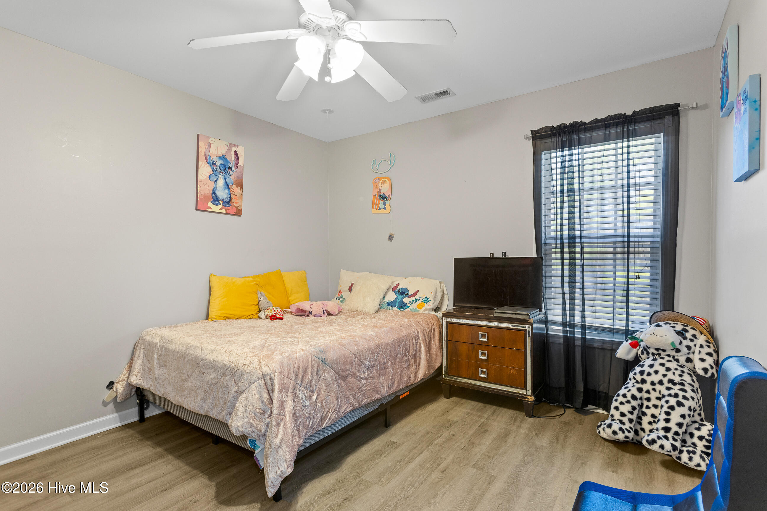 100556094 | Photo 23