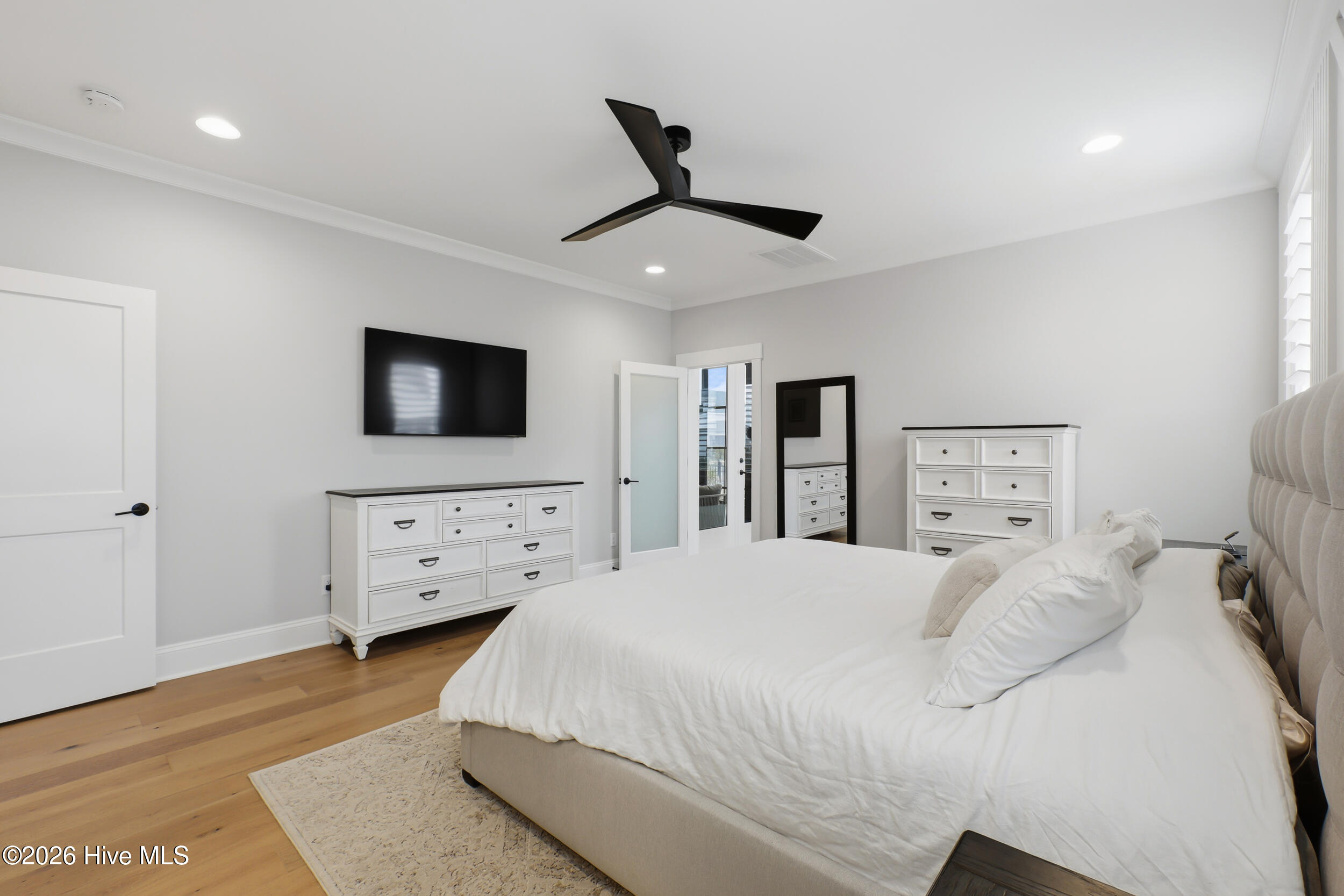 100551729 | Photo 22