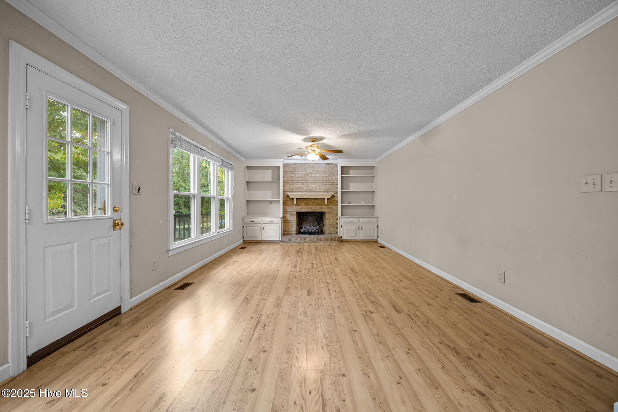 100534053 | Photo 13