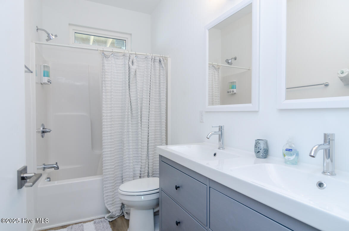 100549304 | Photo 36