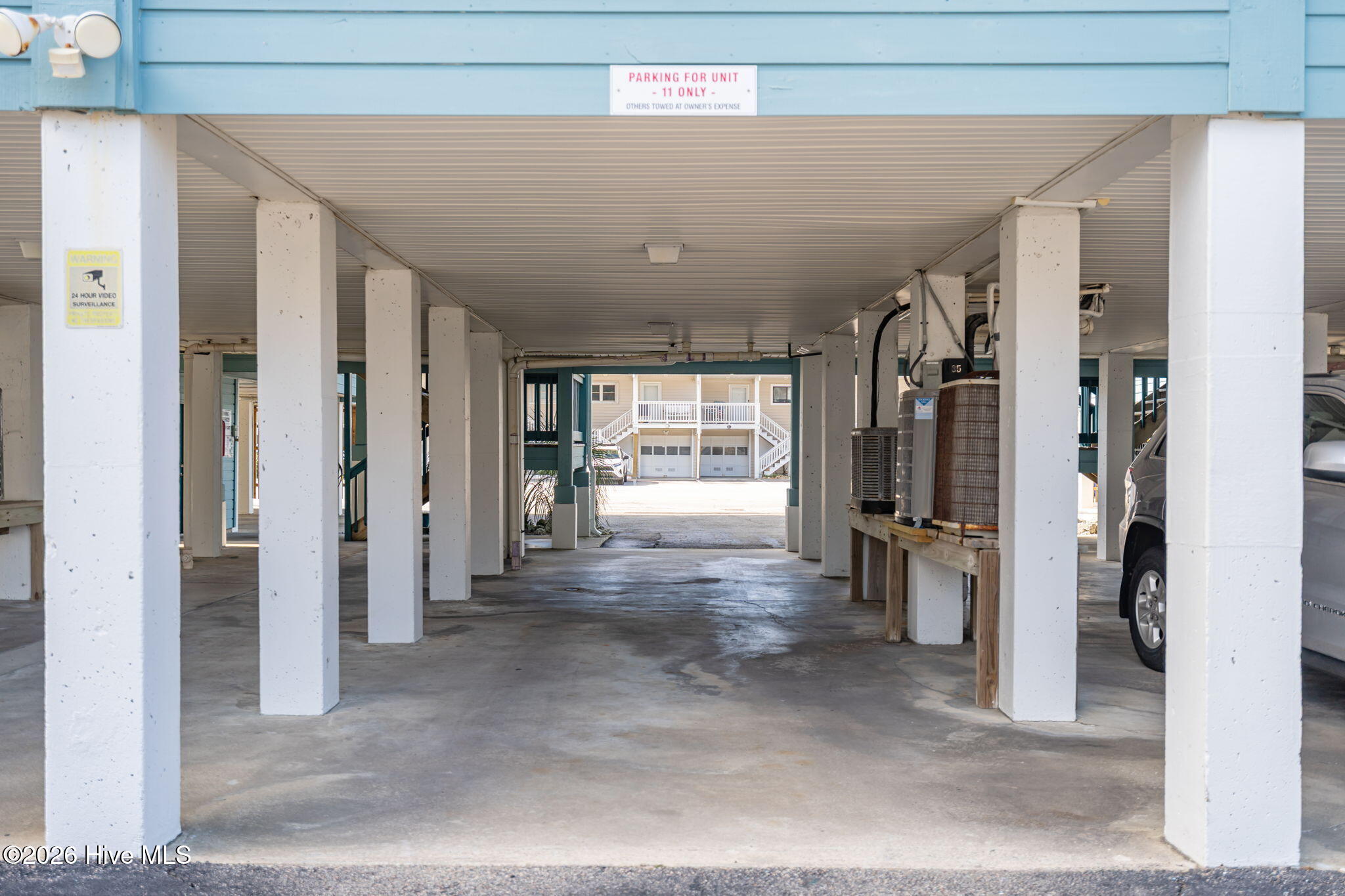 100556842 | Photo 32