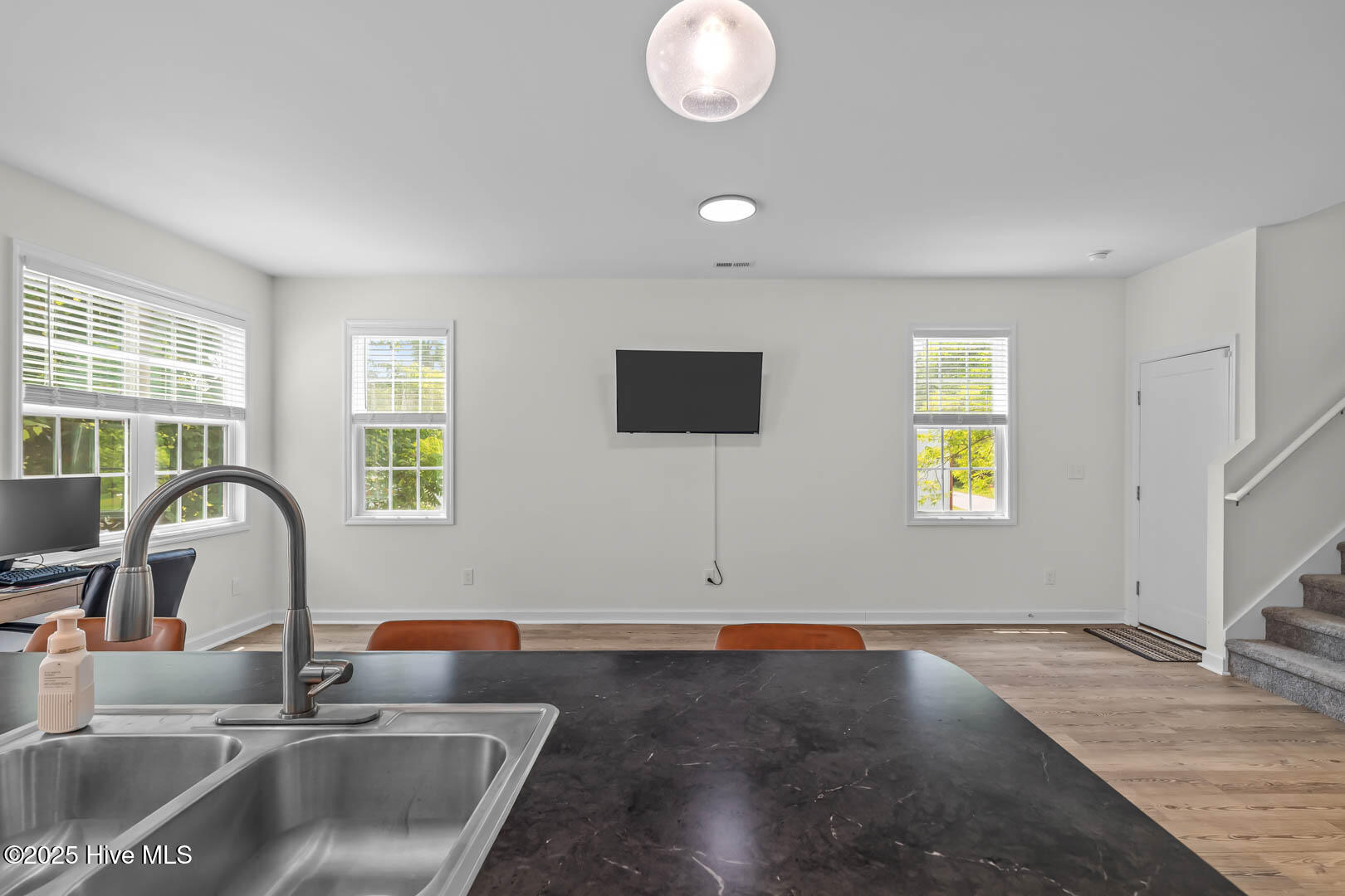 100516062 | Photo 30