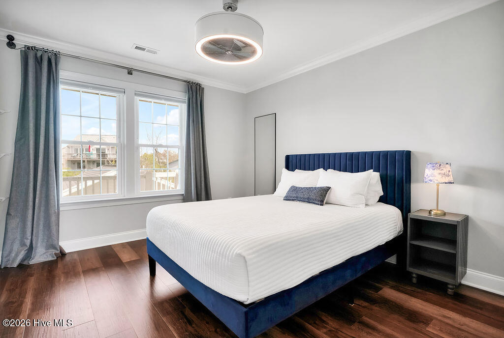 100566237 | Photo 15