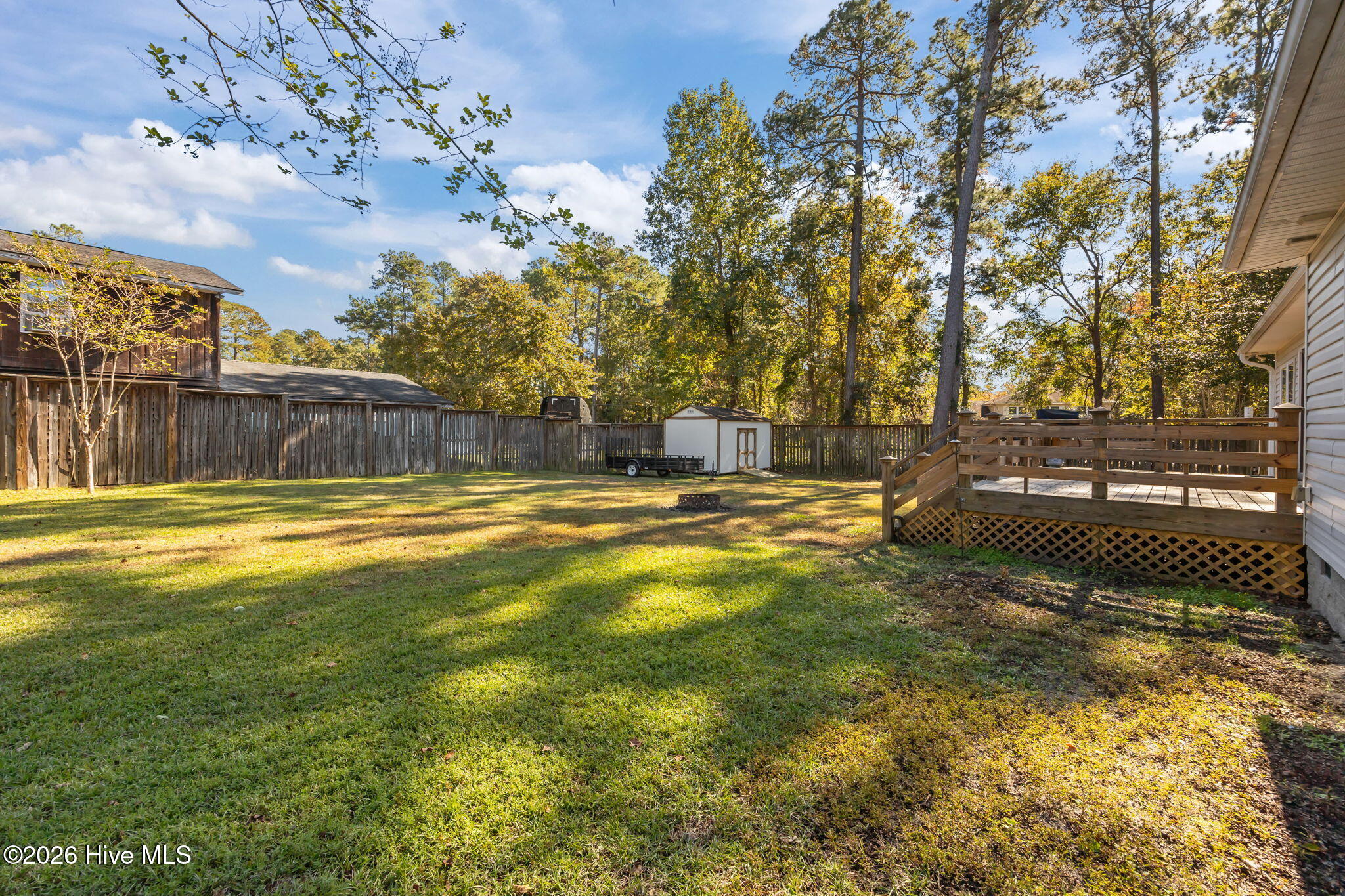 100539810 | Photo 36