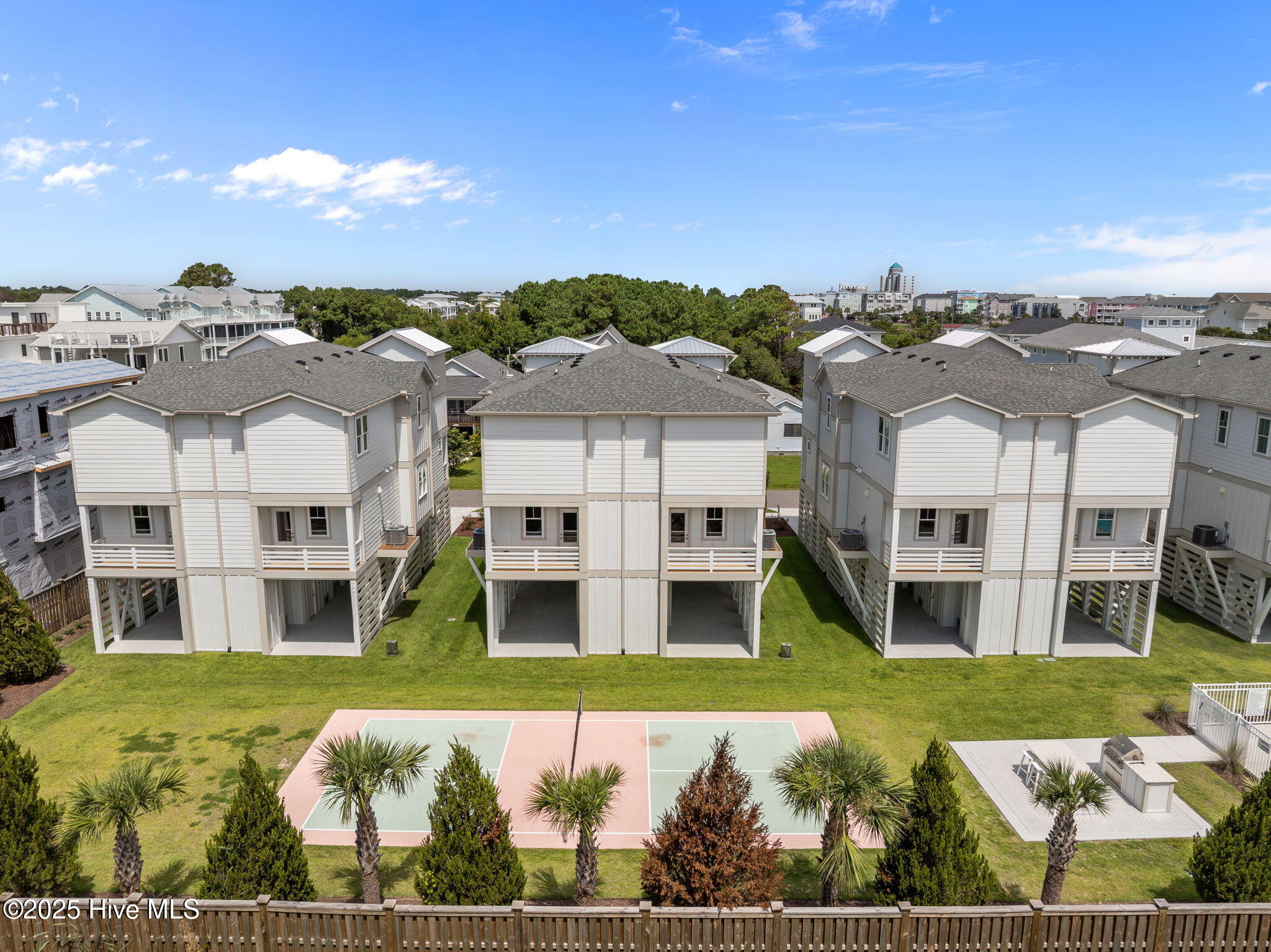 100537878 | Photo 52