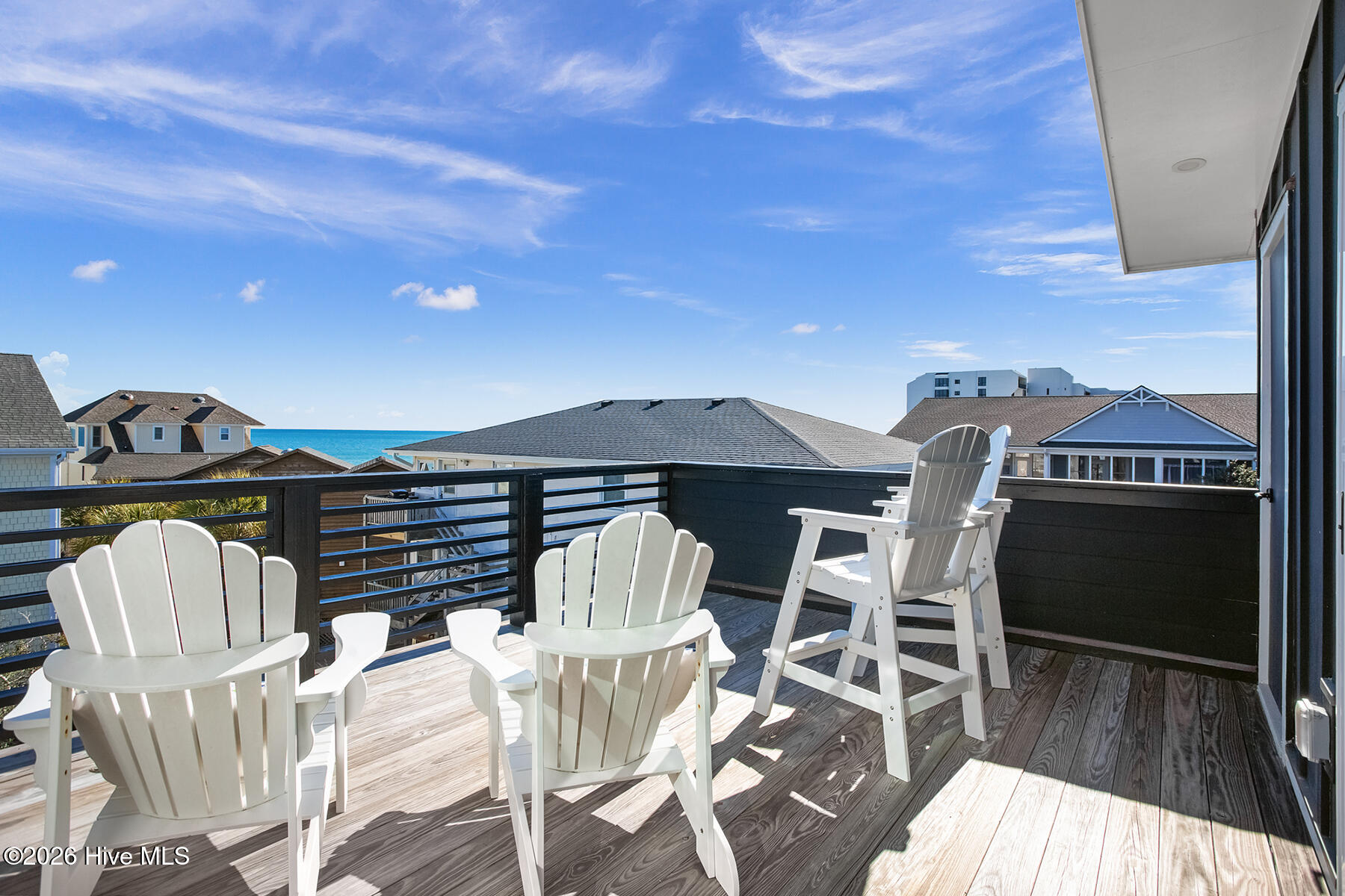 100560077 | Photo 38