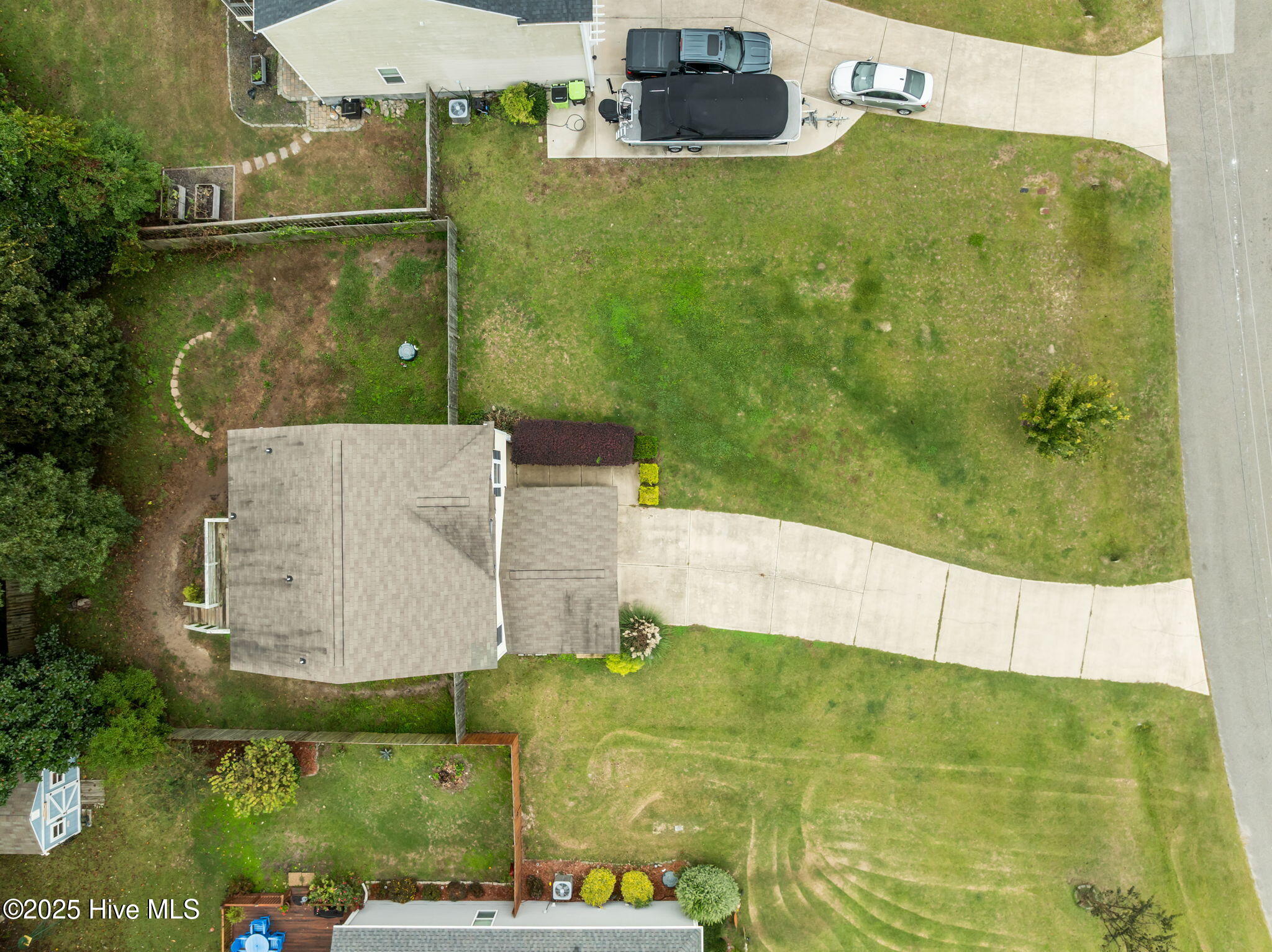 100536661 | Photo 44