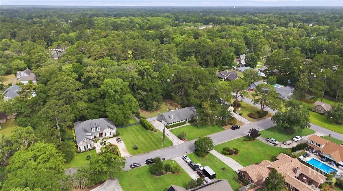 Elbow-room from neighbors, within the City and no