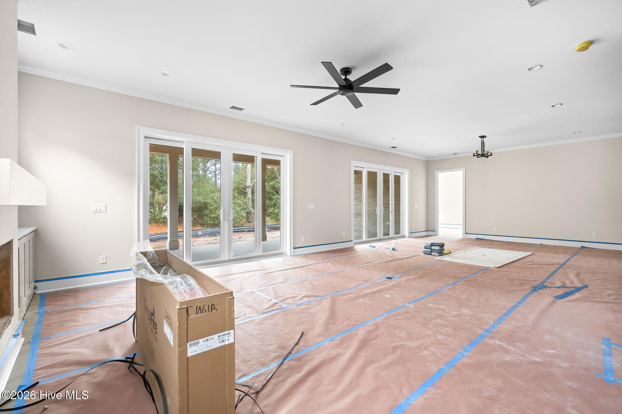 100525110 | Photo 11