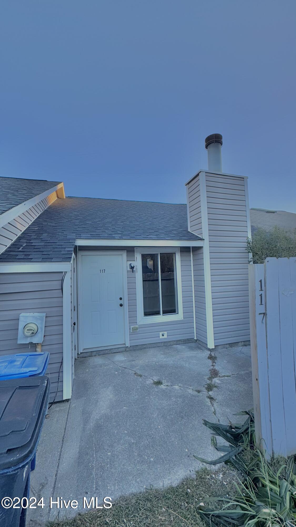 100581774