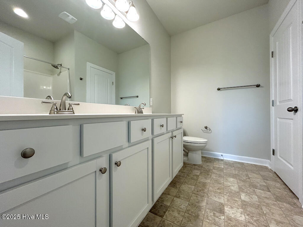 100541227 | Photo 26