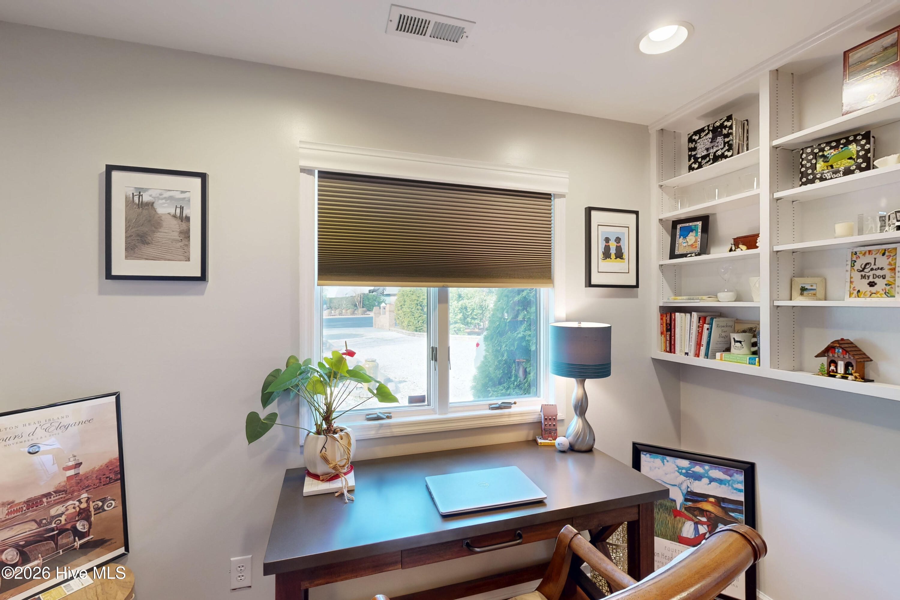 100559840 | Photo 34