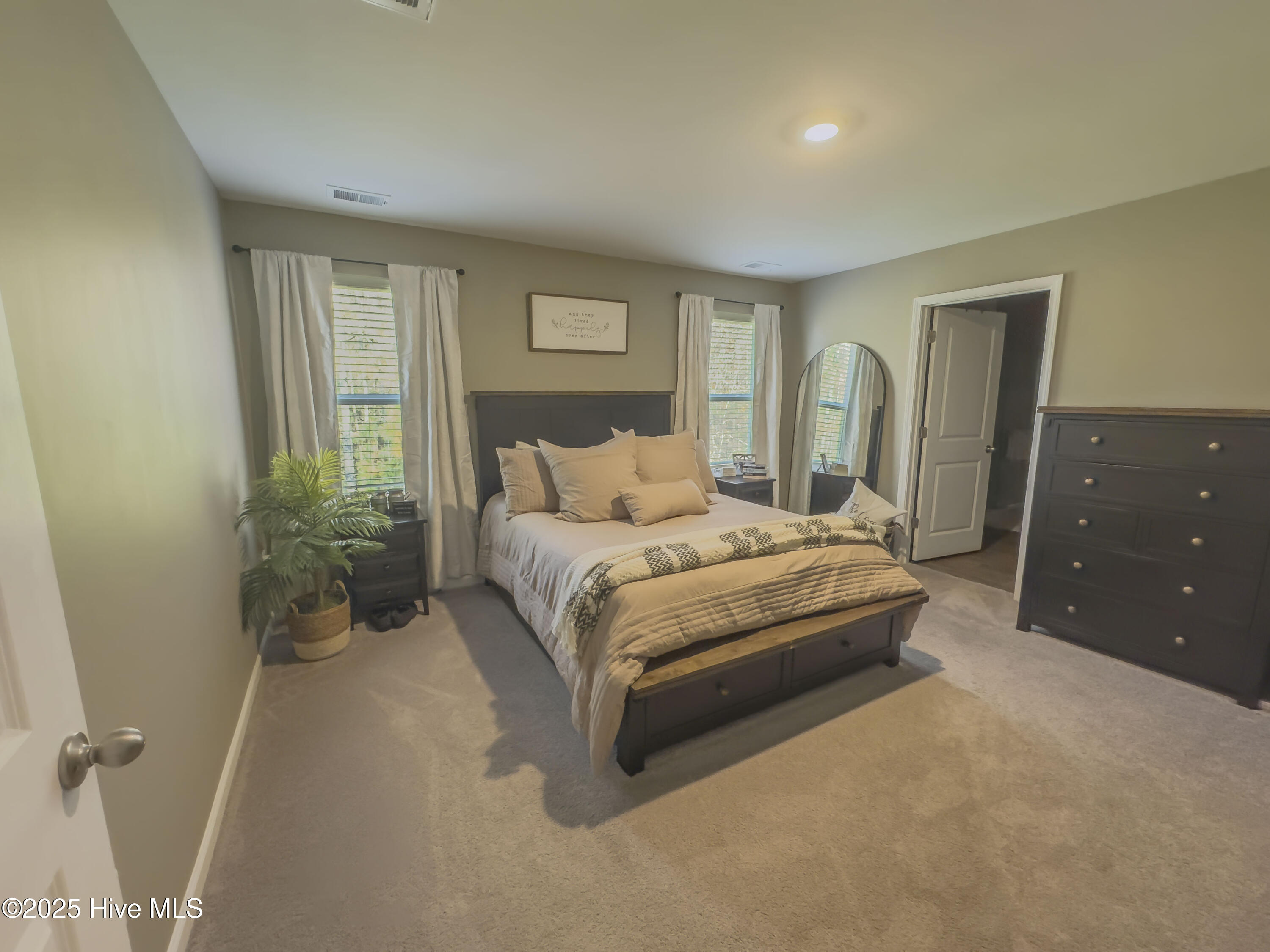 100542508 | Photo 10