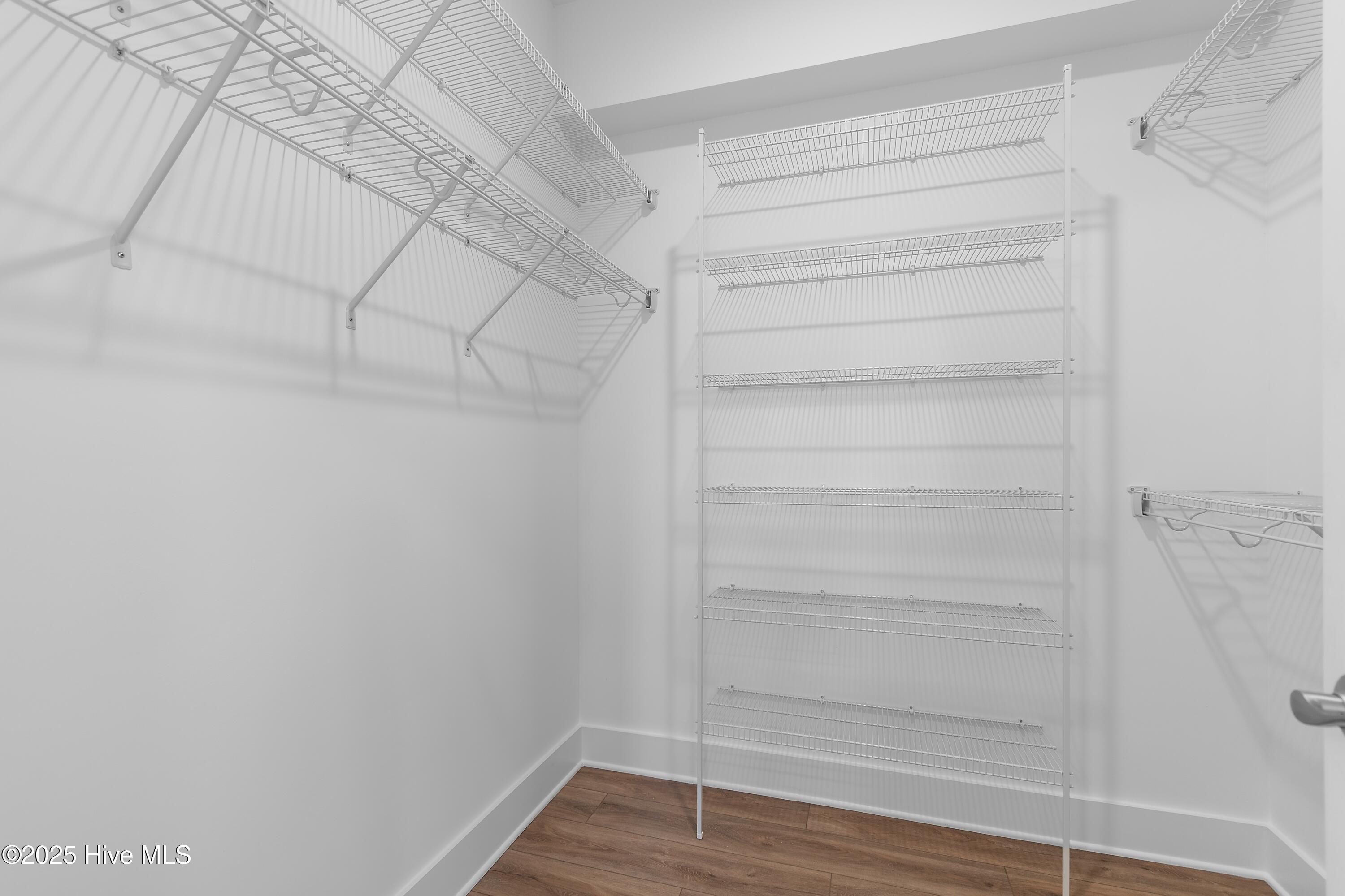 100513249 | Photo 37