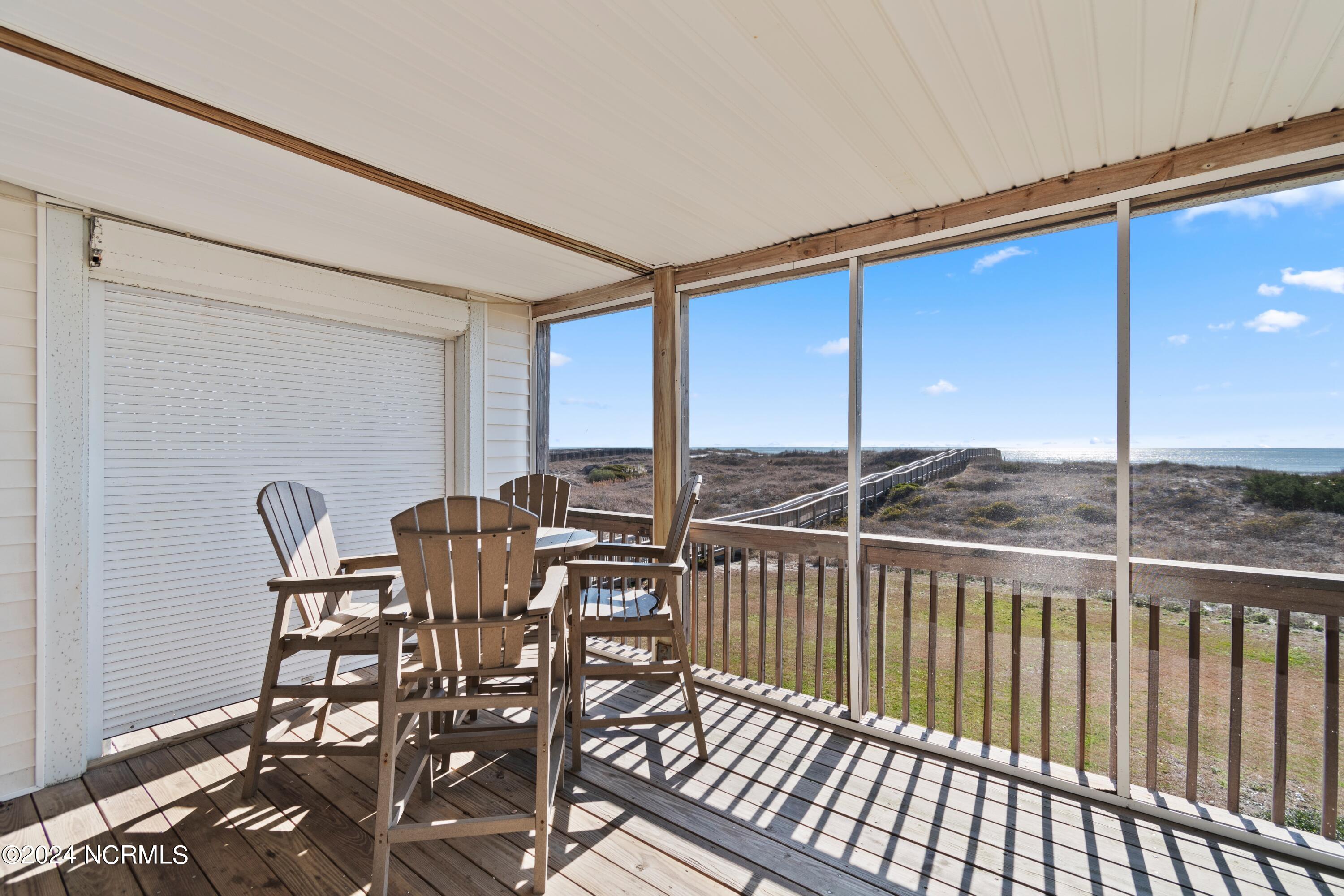 100547764 | Photo 41