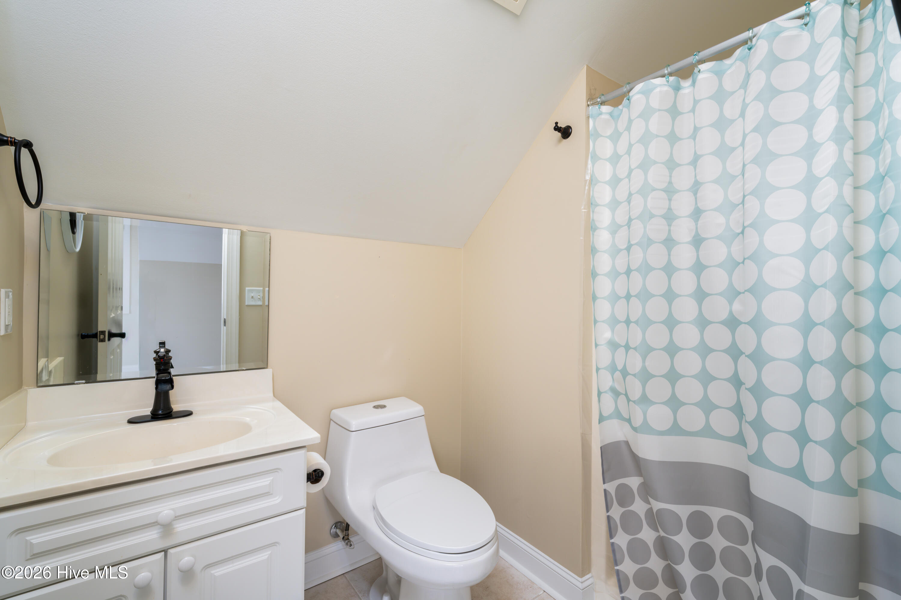 100548724 | Photo 37