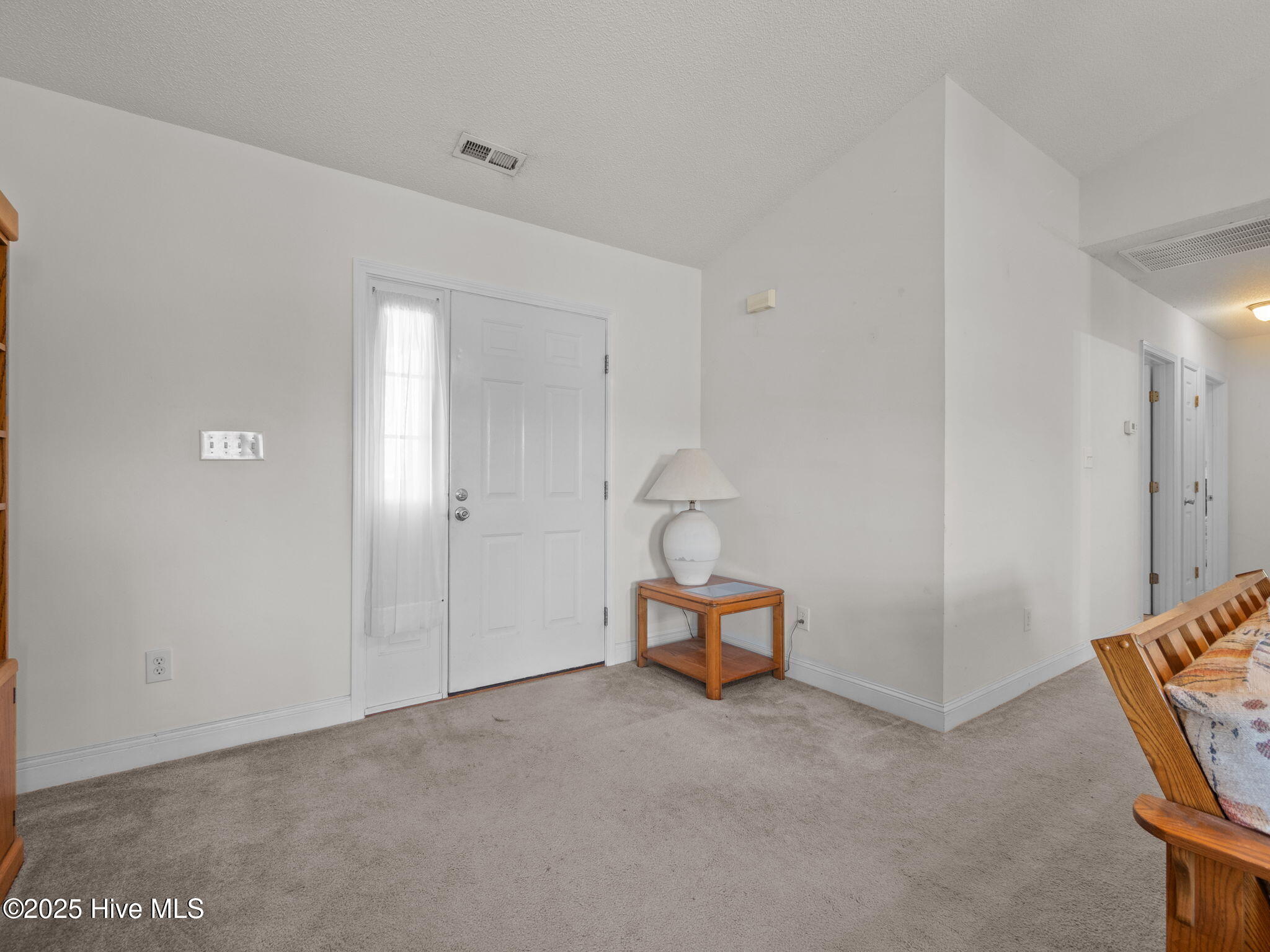 100545105 | Photo 46