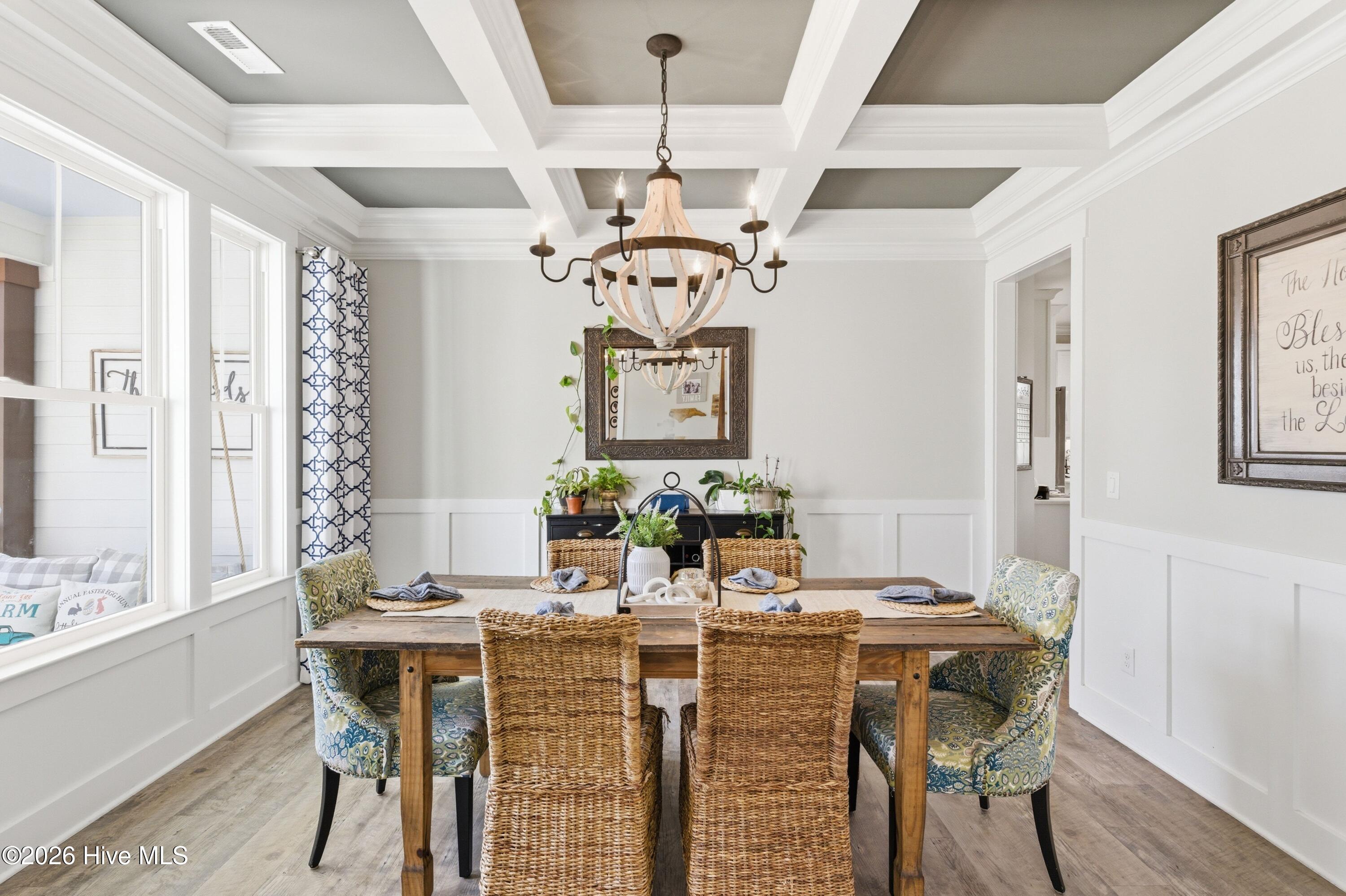 100564448 | Photo 26