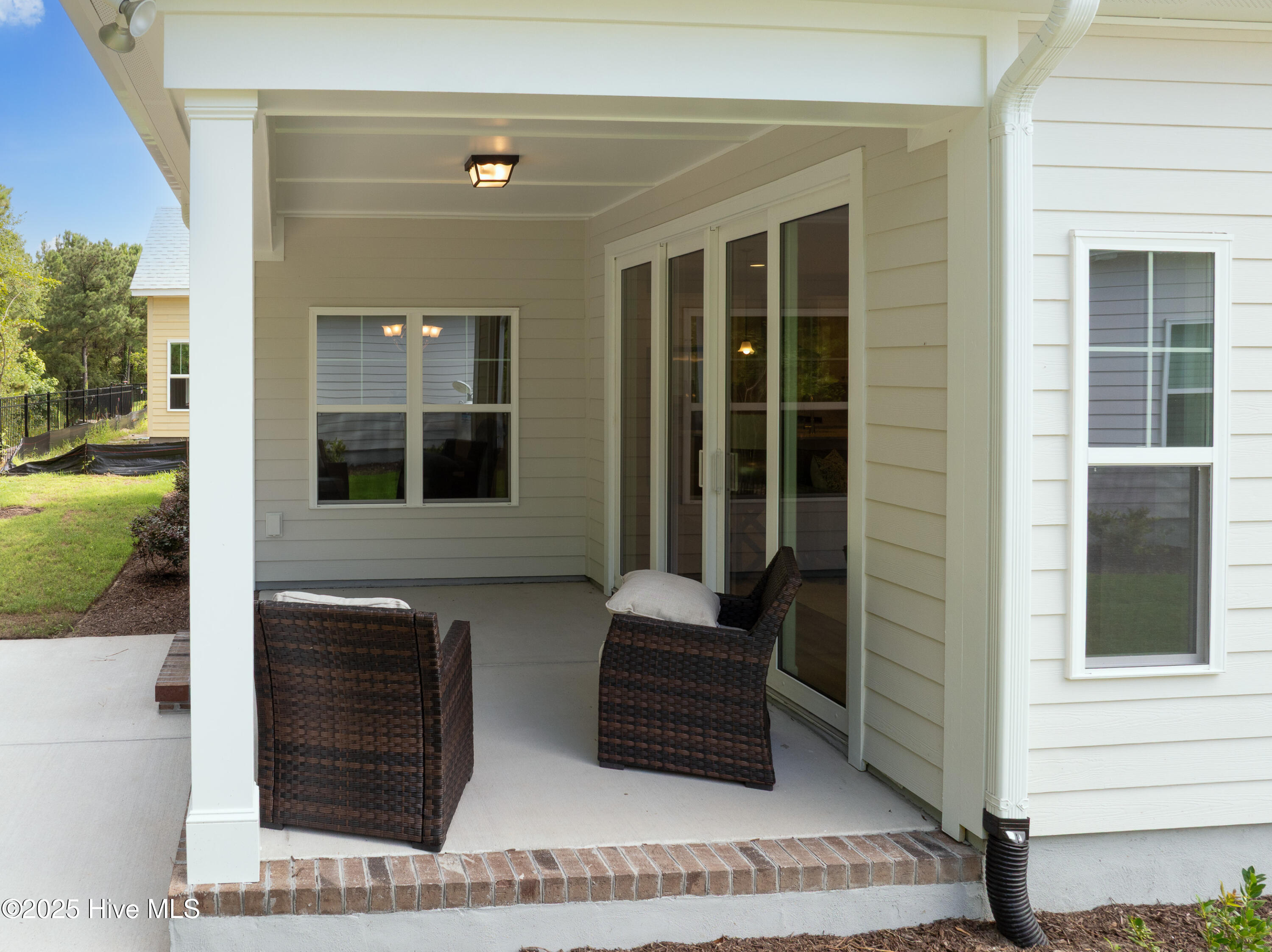 100483922 | Photo 36