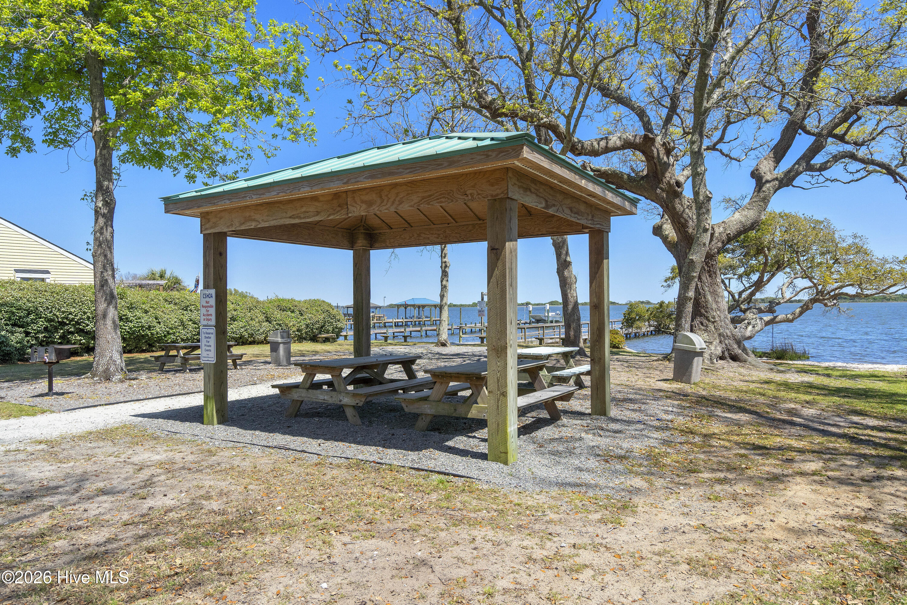 100570640 | Photo 69