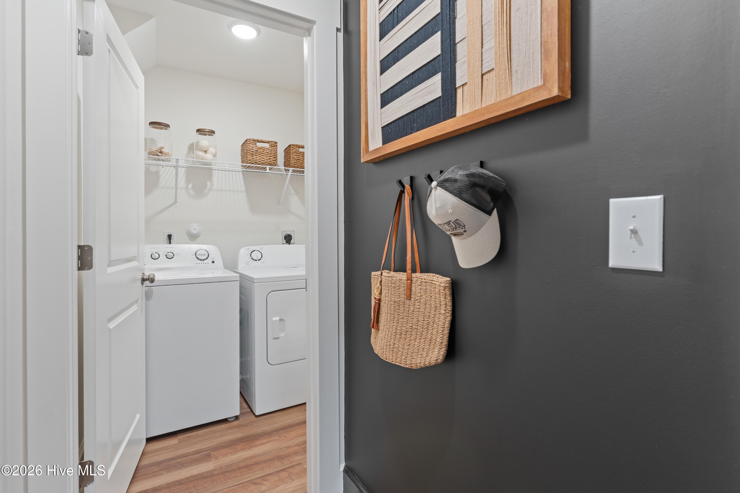 100564170 | Photo 12