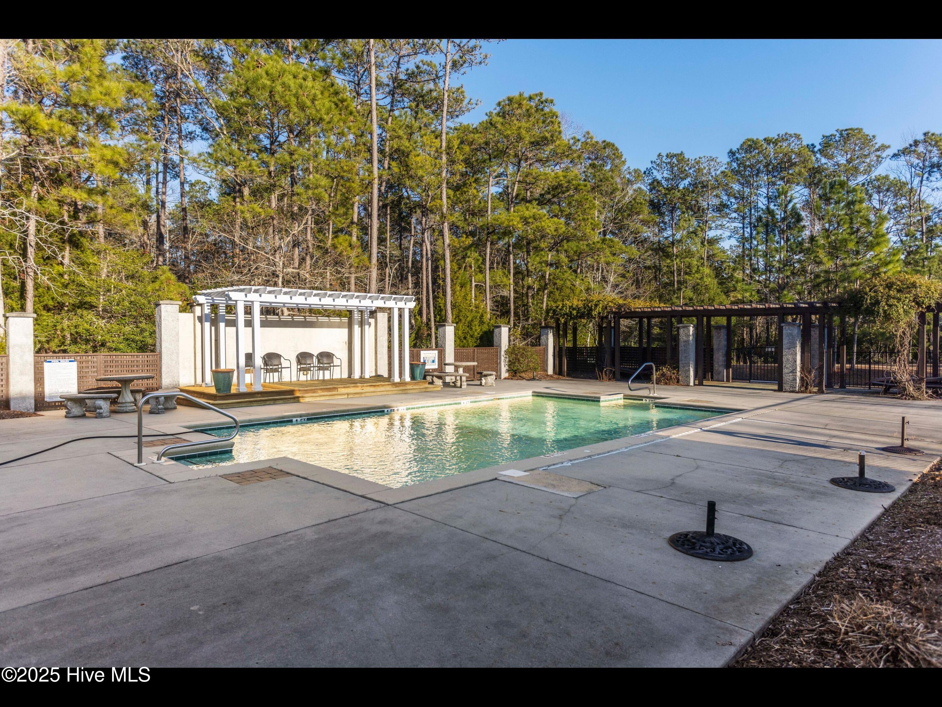 100508798 | Photo 13