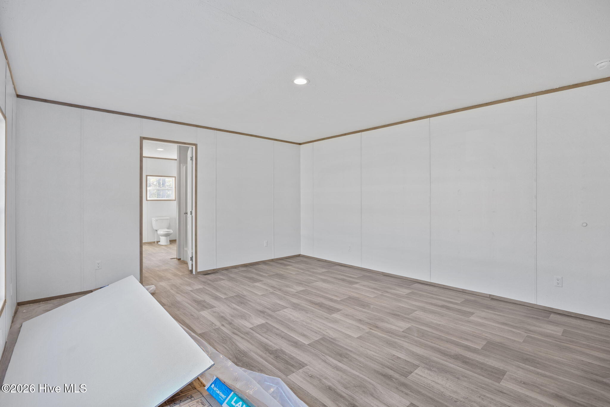 100561520 | Photo 19