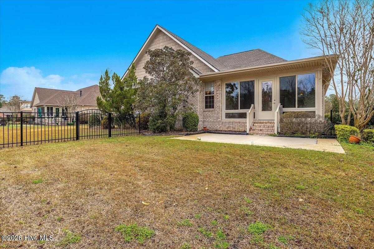 100559889 | Photo 48