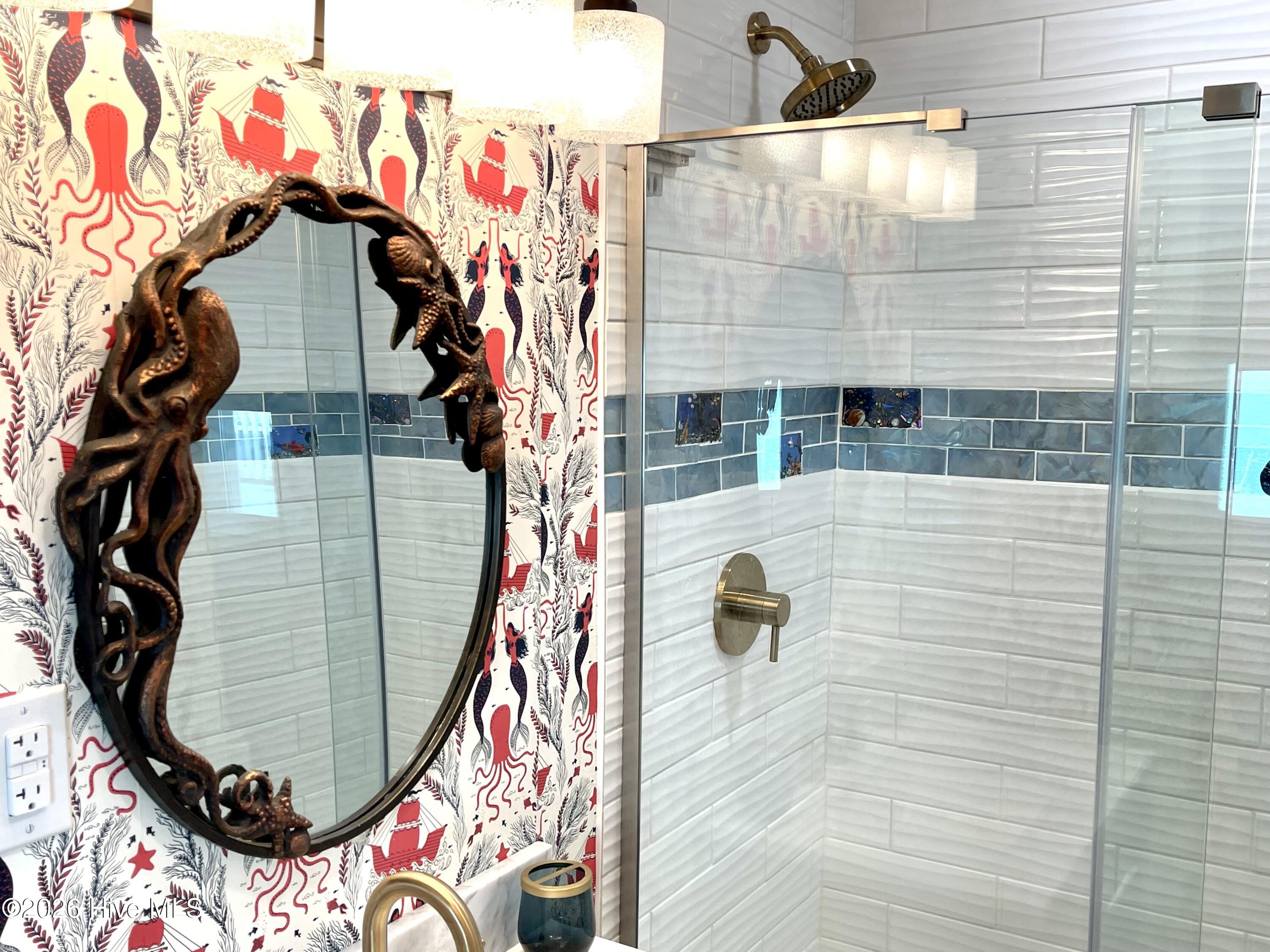 100552615 | Photo 21