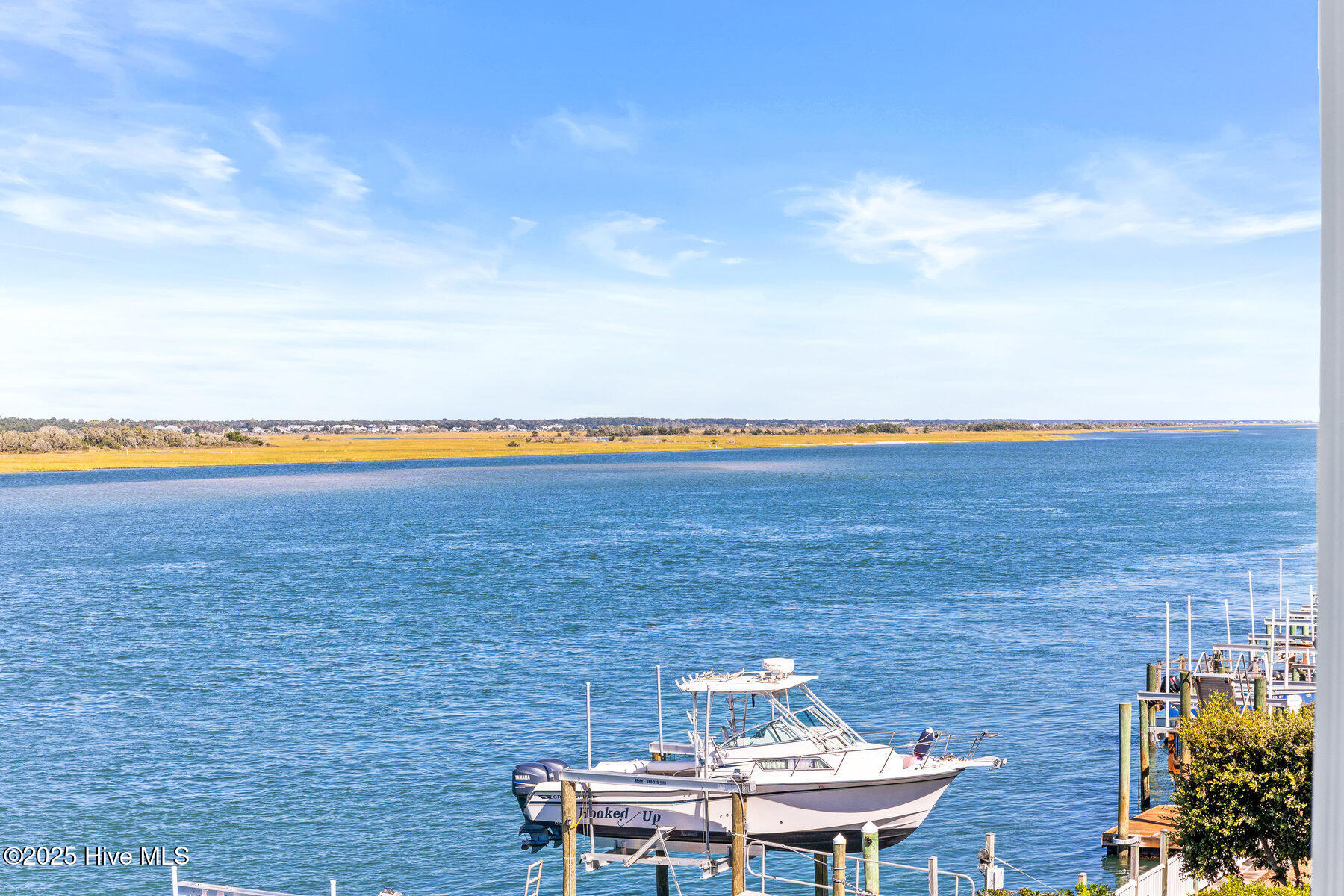 100538043 | Photo 50