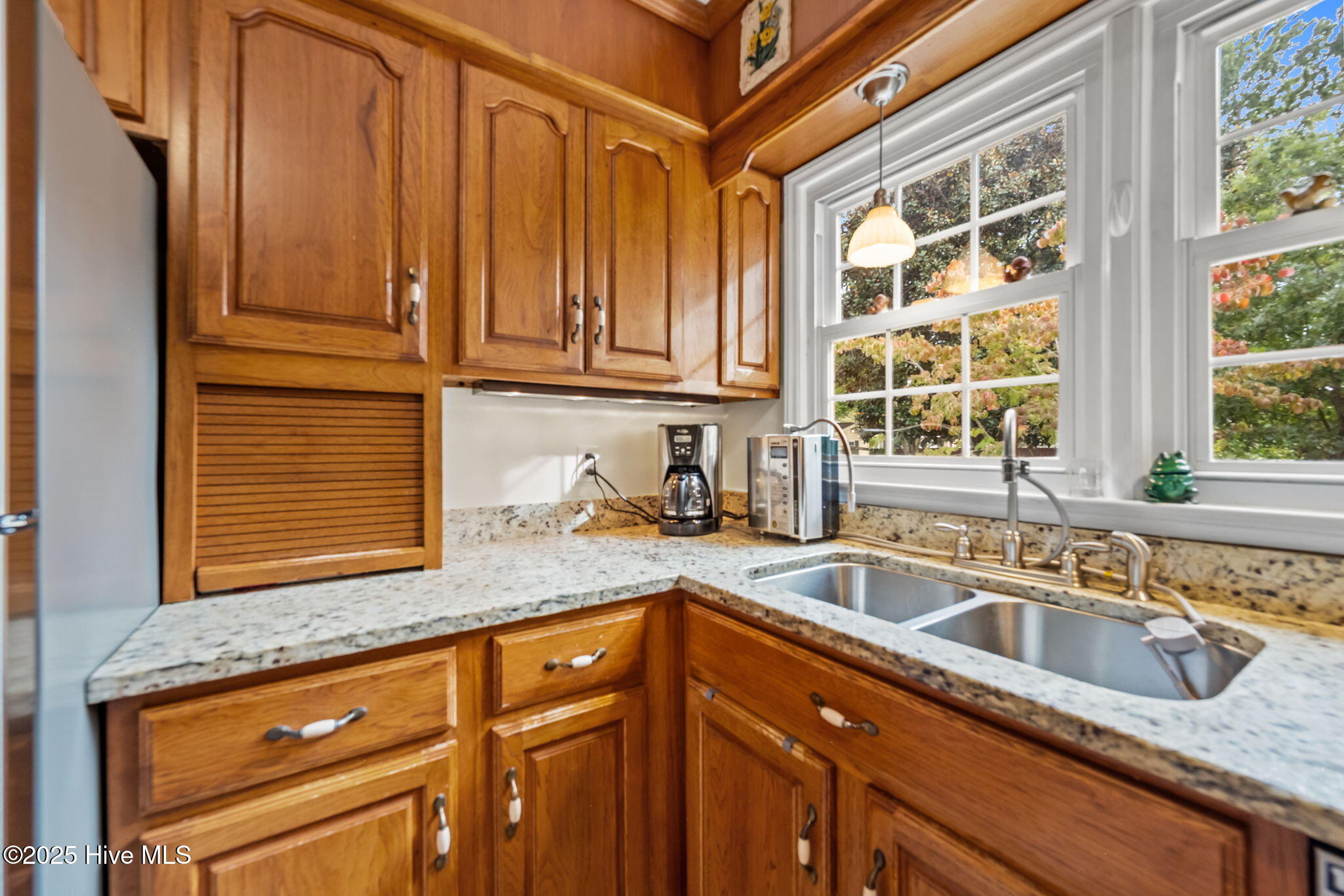 521 University Drive, Jacksonville, NC 28546 – photo 16: 31-web-or-mls-_RAD5978