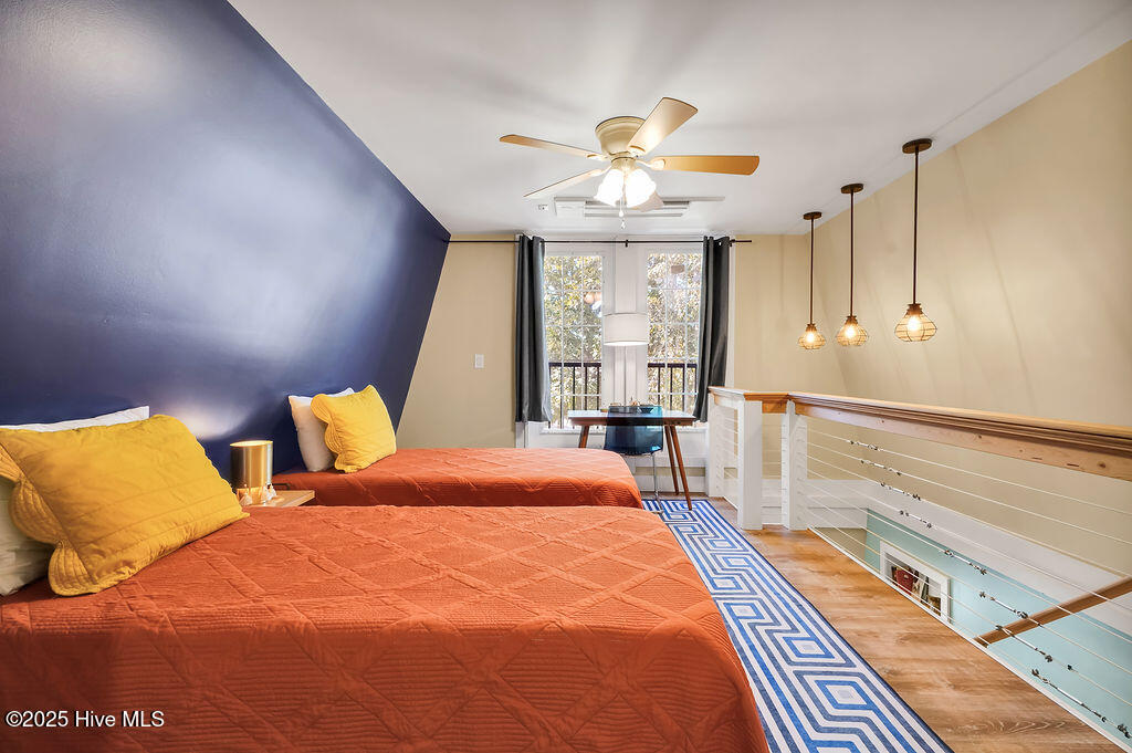 100538835 | Photo 25