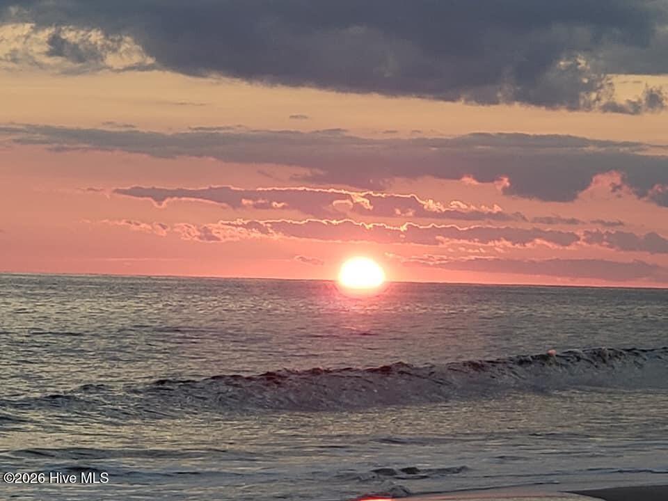 100568064 | Photo 85