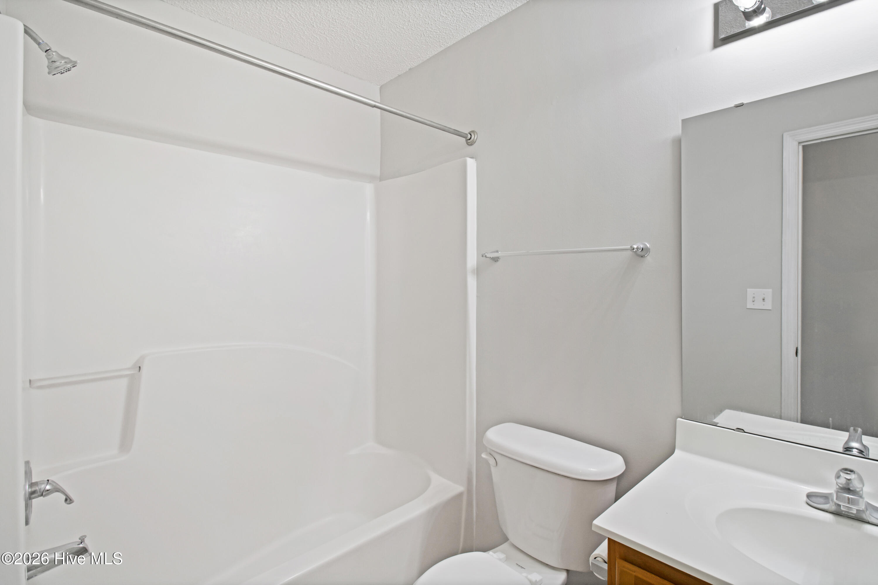 100556649 | Photo 15