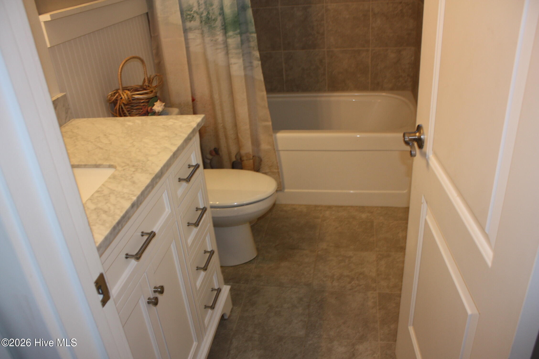 100555586 | Photo 13