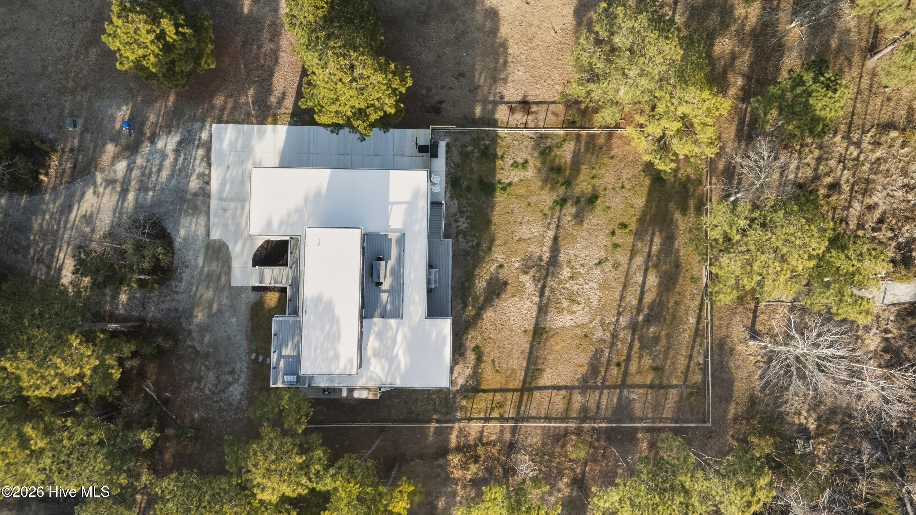 100554260 | Photo 68