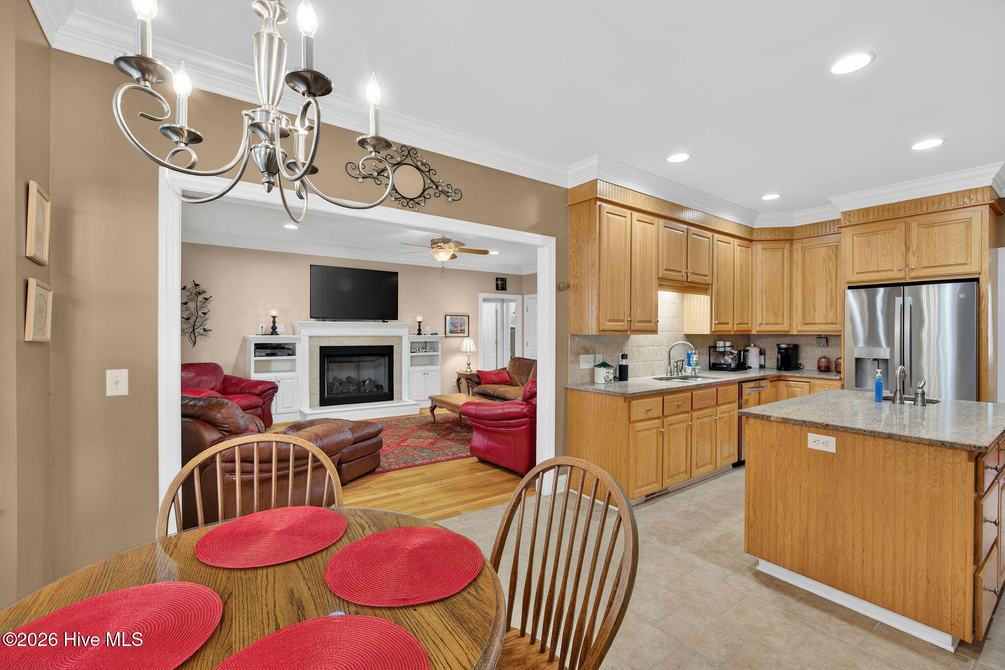 100554164 | Photo 34