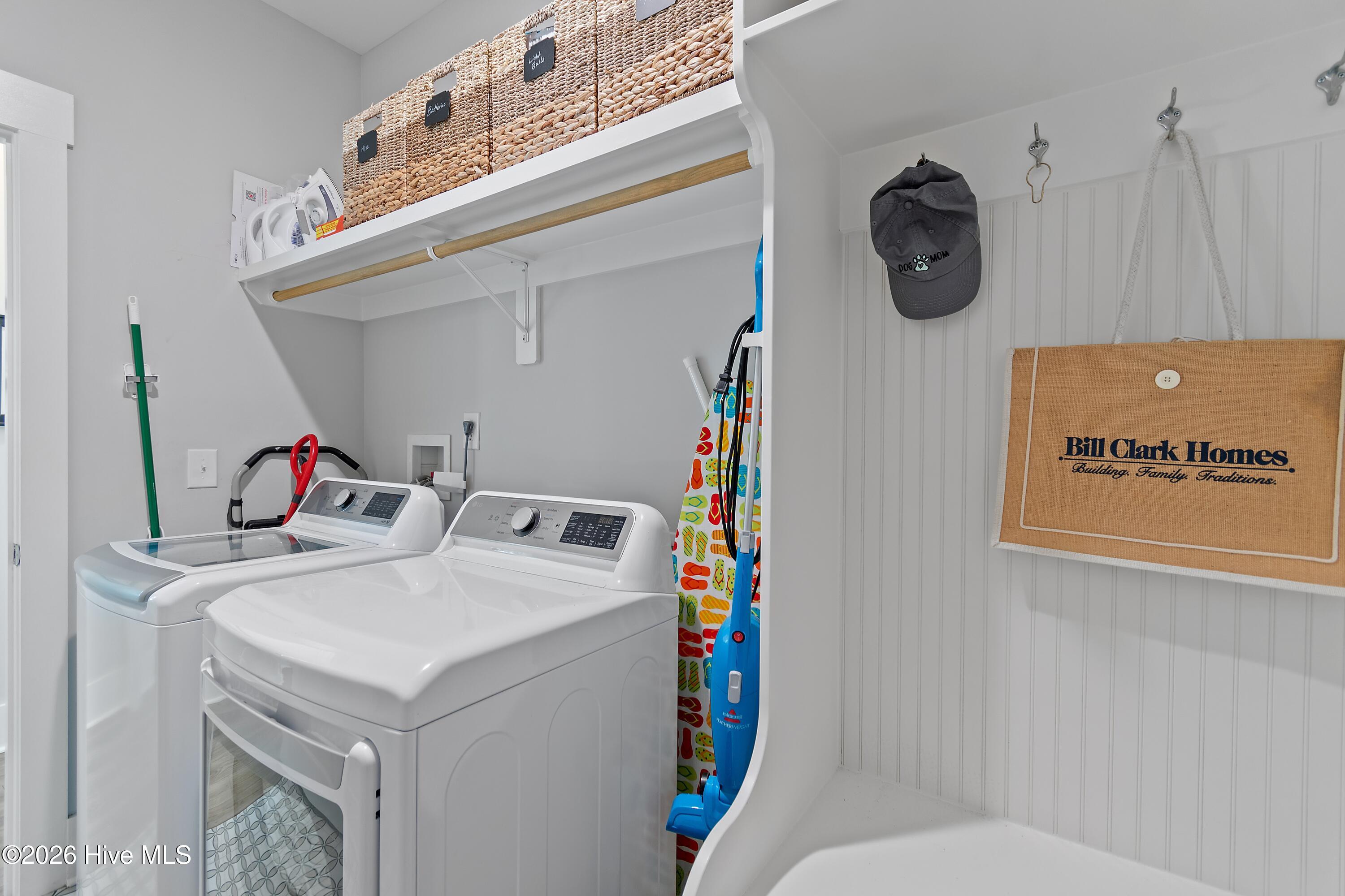 100566064 | Photo 65