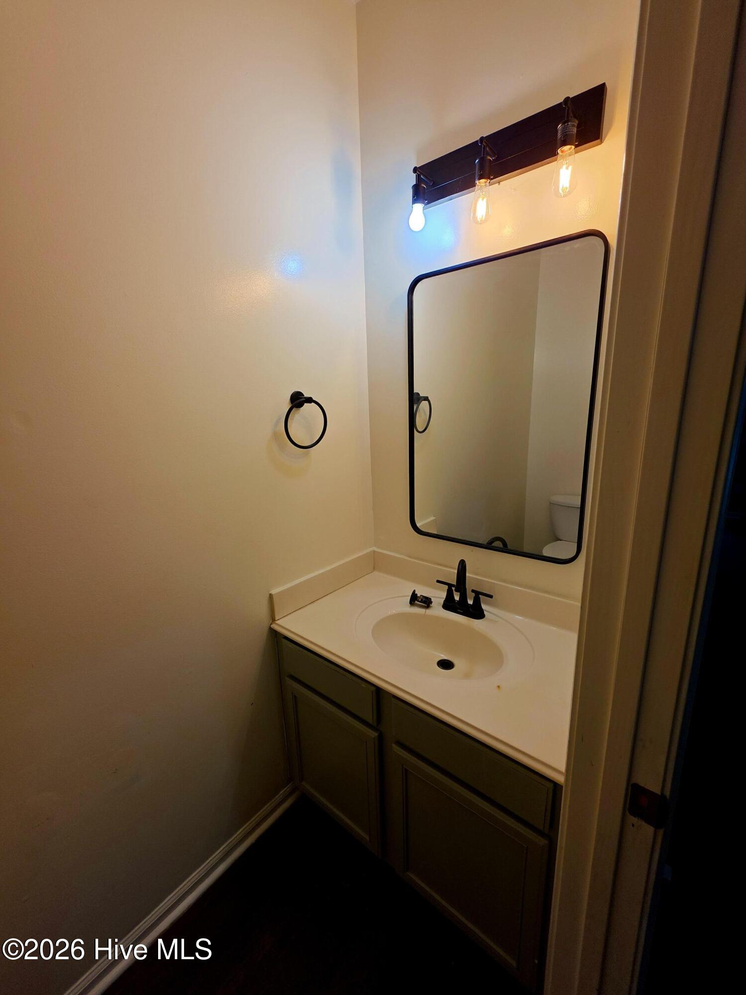 100555803 | Photo 15