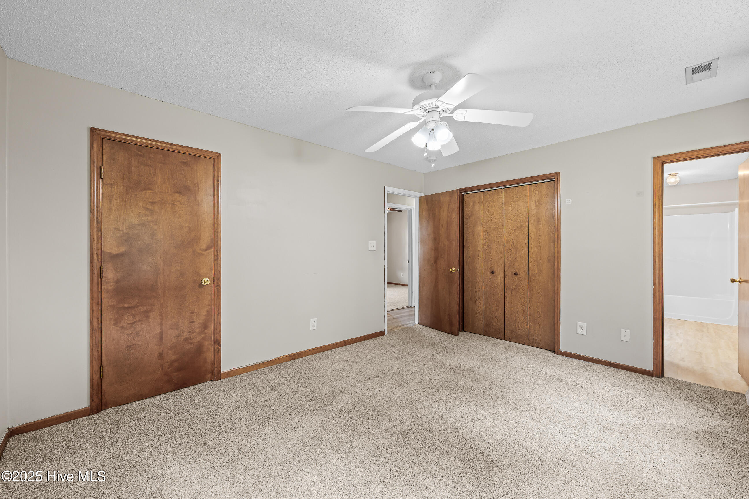 205 Bishop Drive, Jacksonville, NC 28540 – photo 23: 18