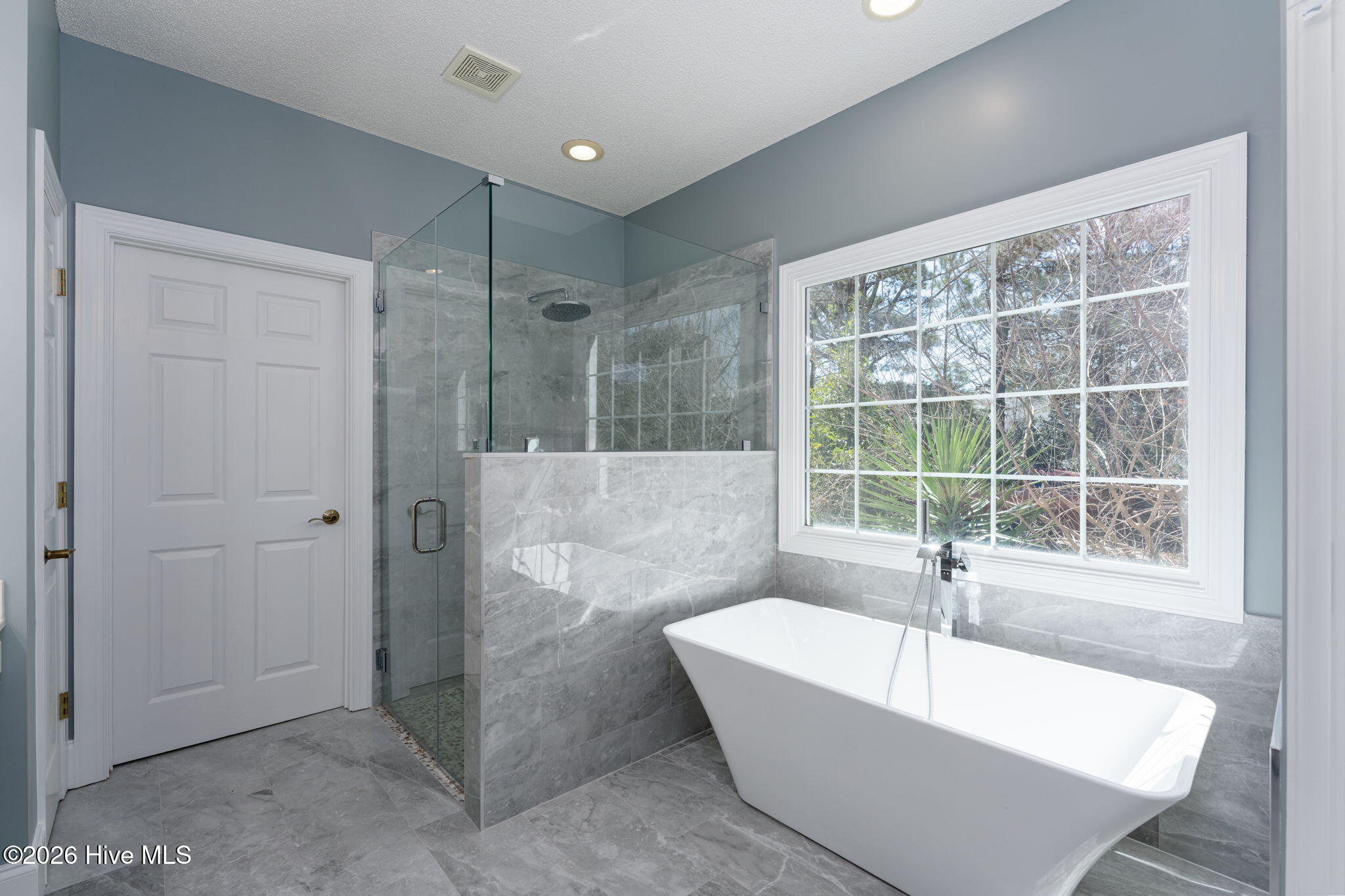 100552056 | Photo 33