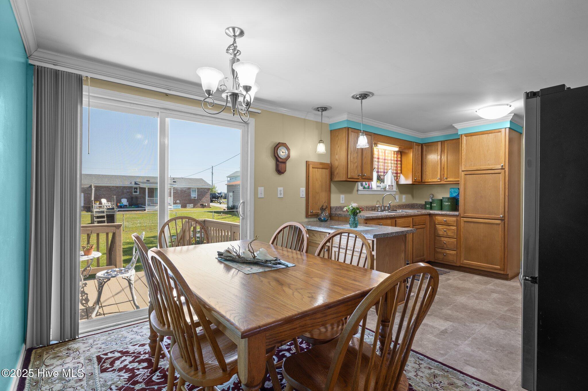 139 Diamond City Drive, Harkers Island, NC, 28531