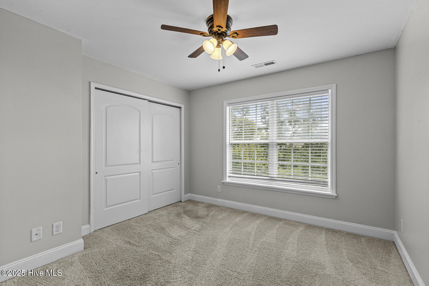 100533830 | Photo 18