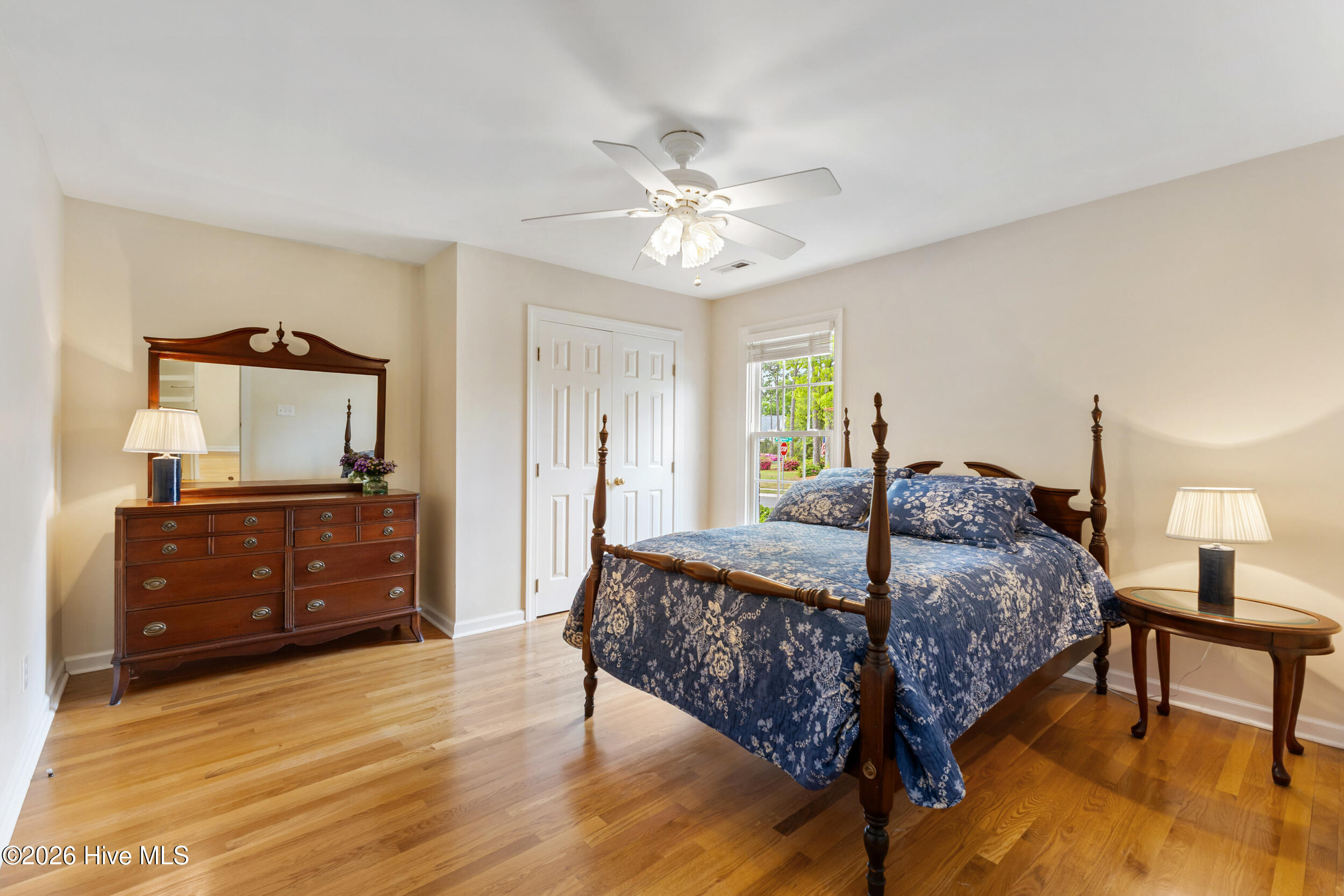 100566645 | Photo 23