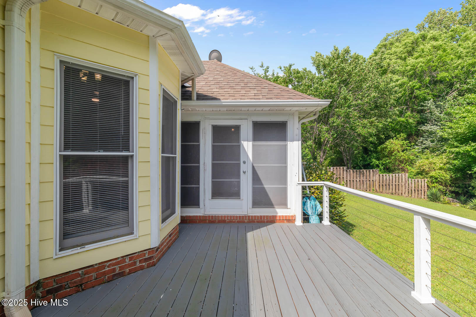 100544064 | Photo 40