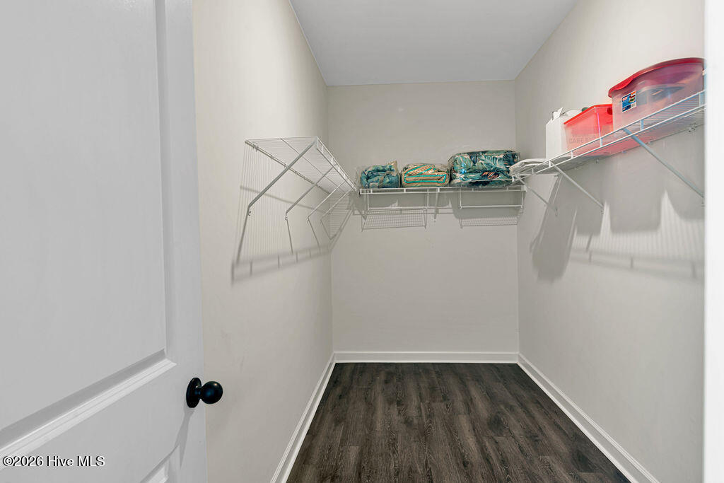 100552779 | Photo 27