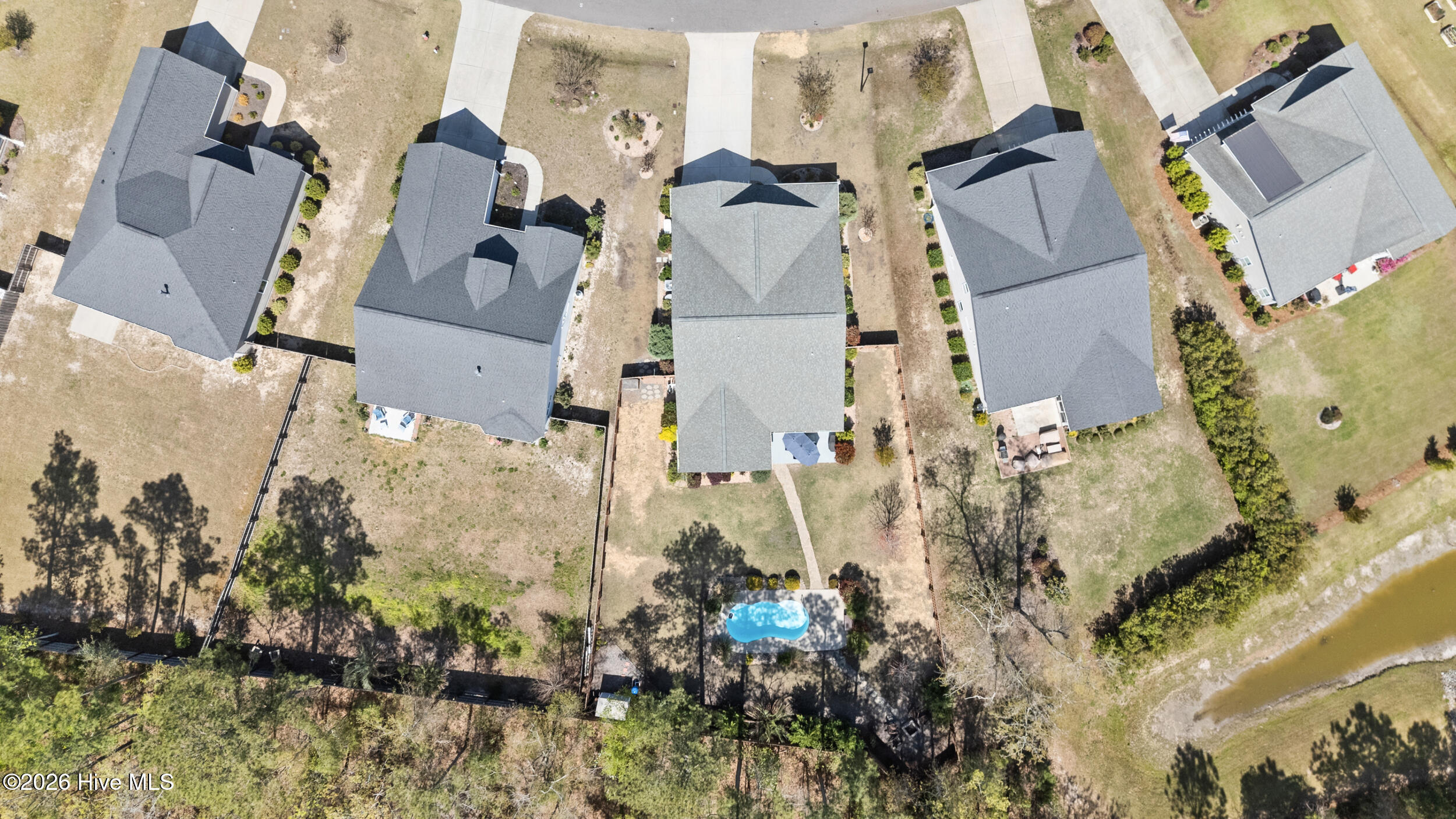 100564447 | Photo 55